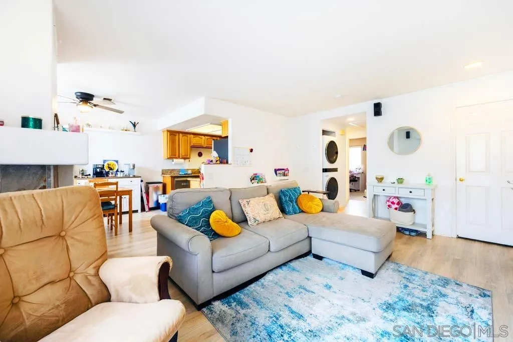 Photo #14: 260012735 Listing: Photo #14