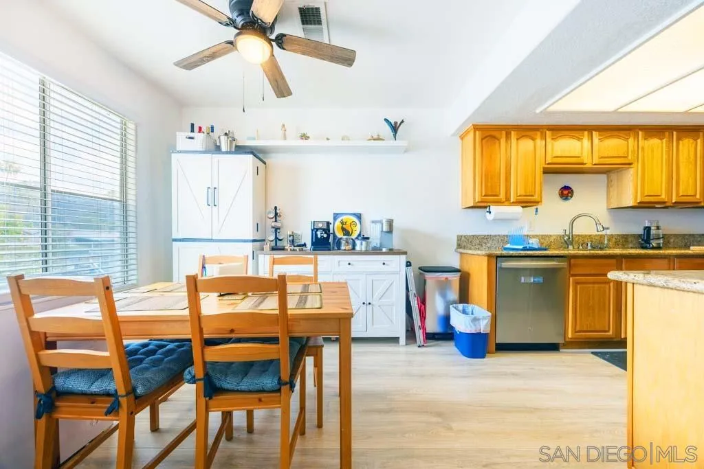 Photo #16: 260012735 Listing: Photo #16