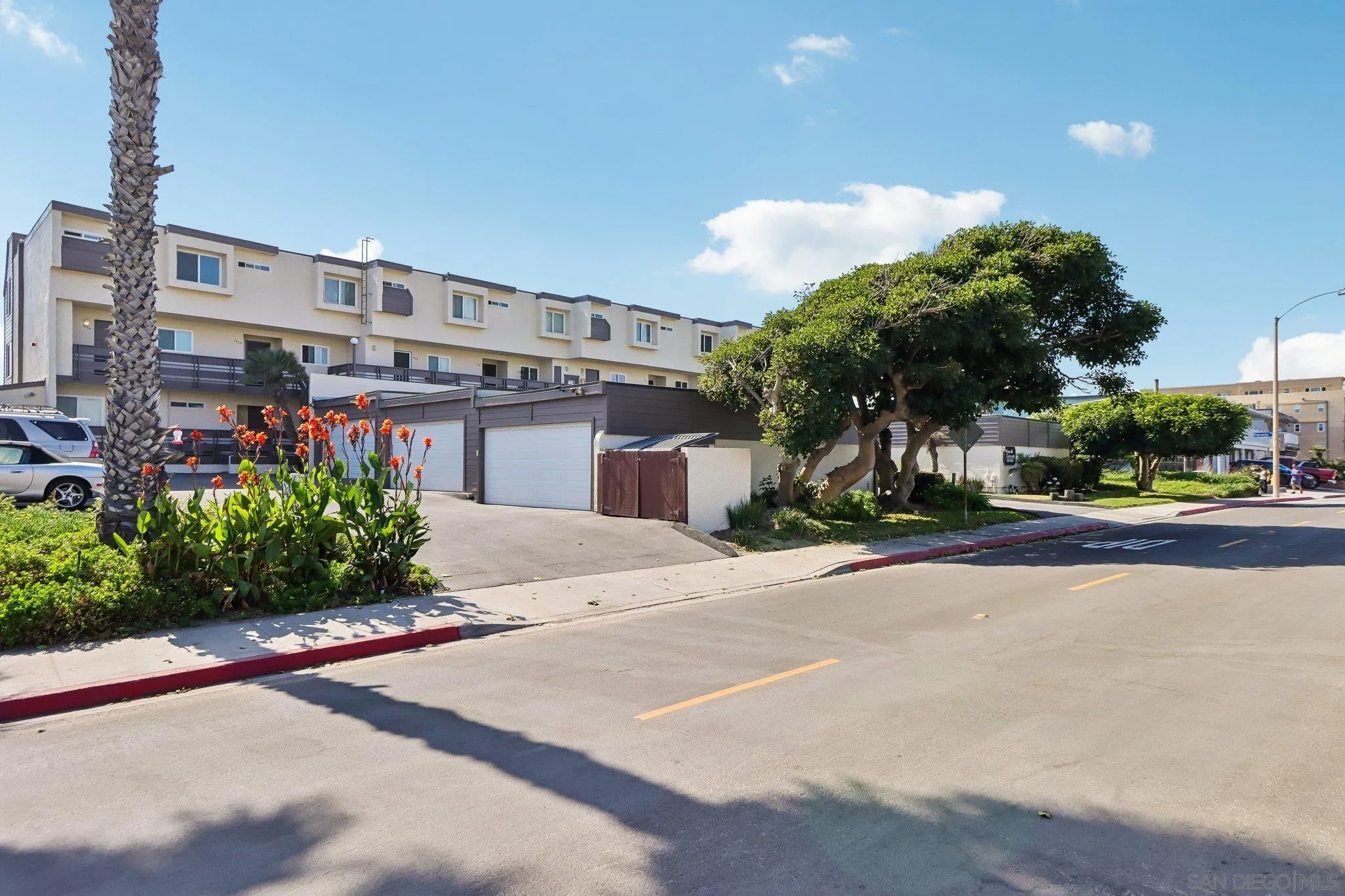 Photo #8: 260012736 Listing: Photo #8