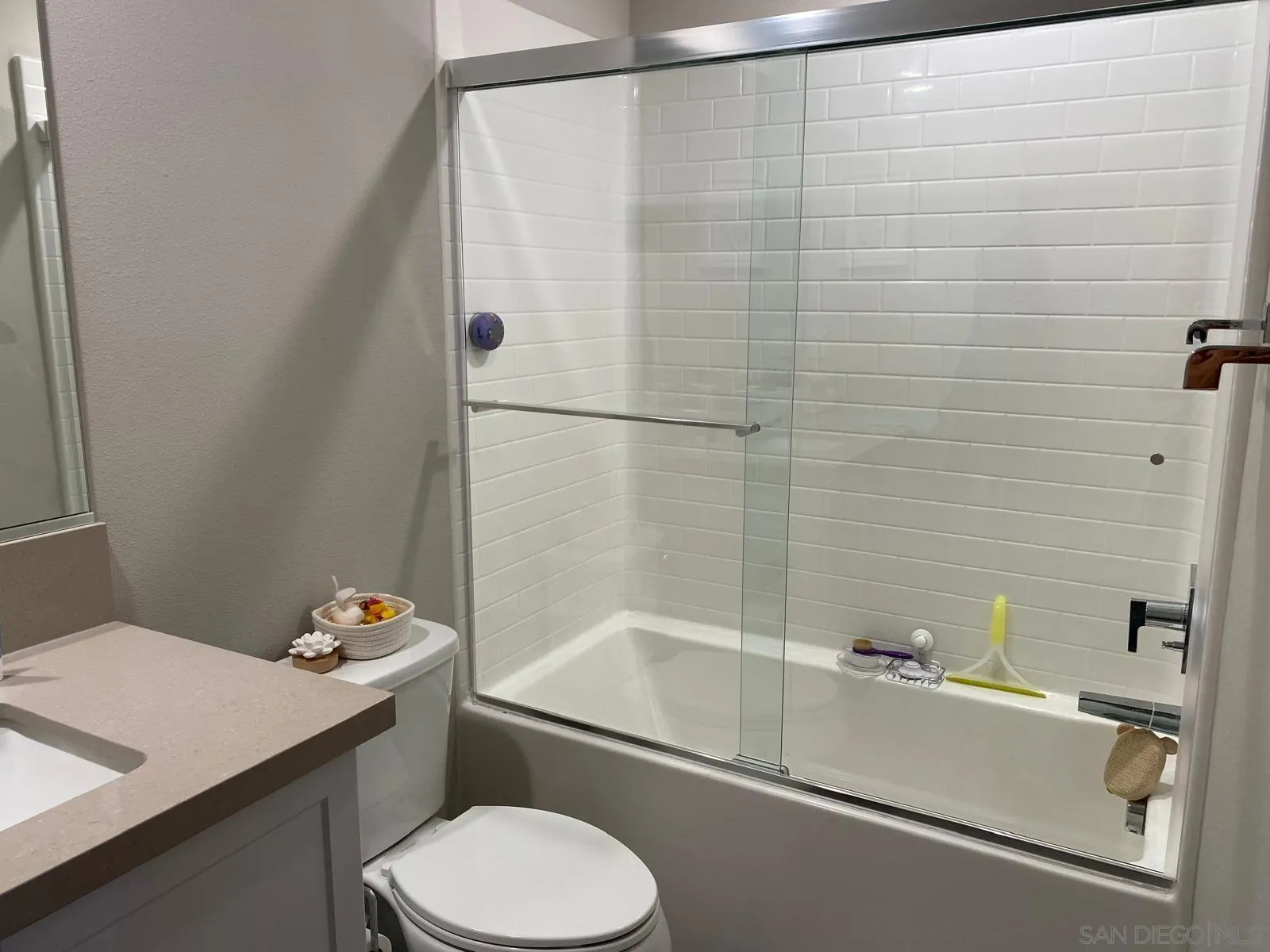 https://cdn.realtyfeed.com/cdn/127/260012742/b0a07d5689de76c3cf54b105a0d8c81f.webp