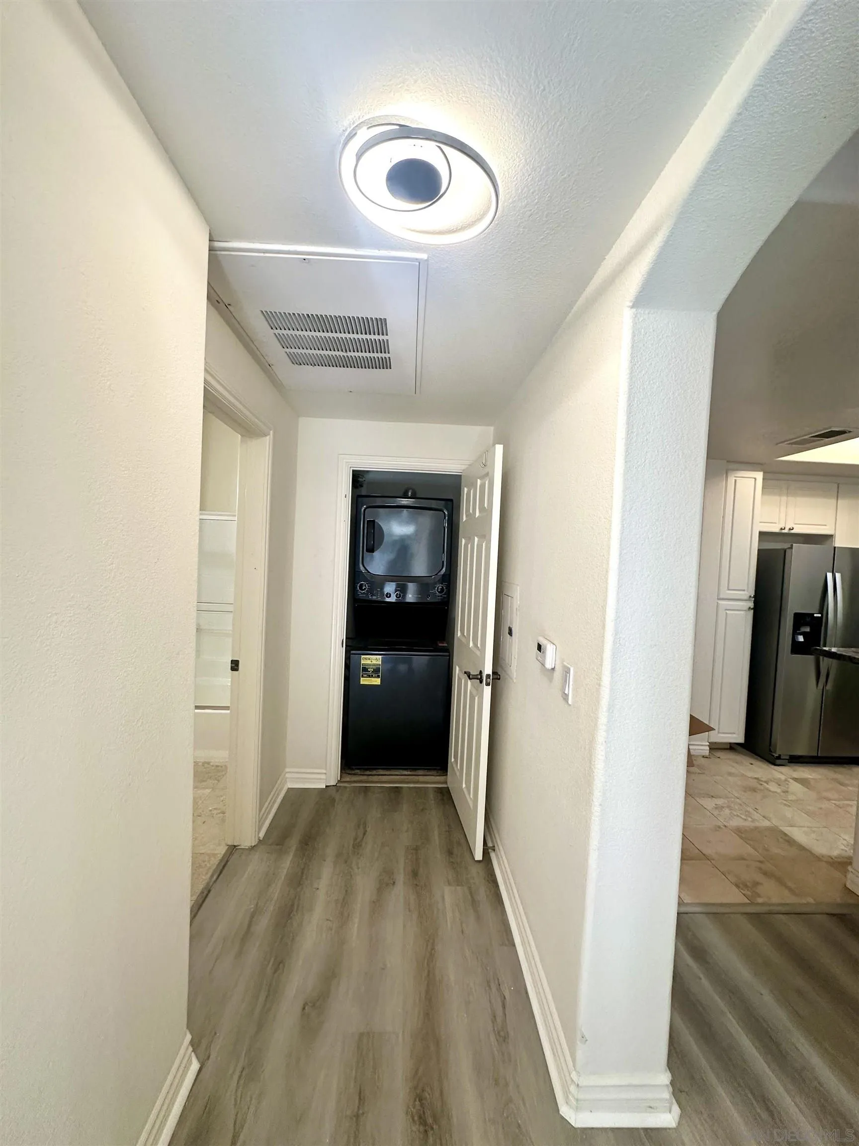 Photo #12: 260012743 Listing: Photo #12