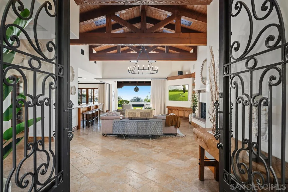 https://cdn.realtyfeed.com/cdn/127/260012744/0284ad30c2dd4fff2d6162864e3d3b0e.webp