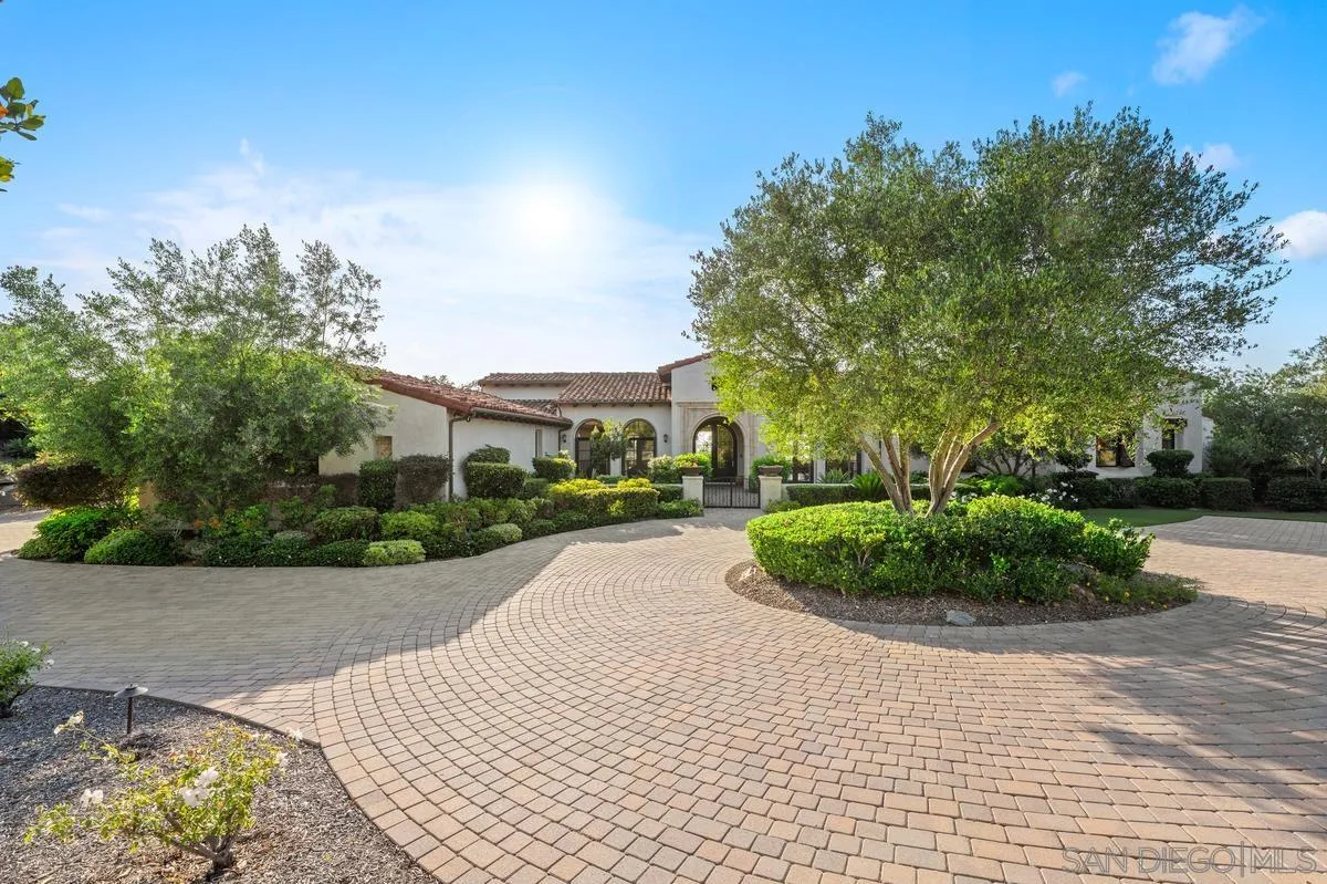 https://cdn.realtyfeed.com/cdn/127/260012744/2d301645cb56534a8e451d99eeceae1e.webp
