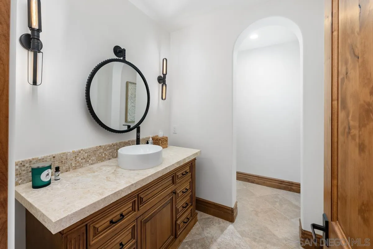 https://cdn.realtyfeed.com/cdn/127/260012744/308fb7e788aeacb56635cbc94e70eefd.webp