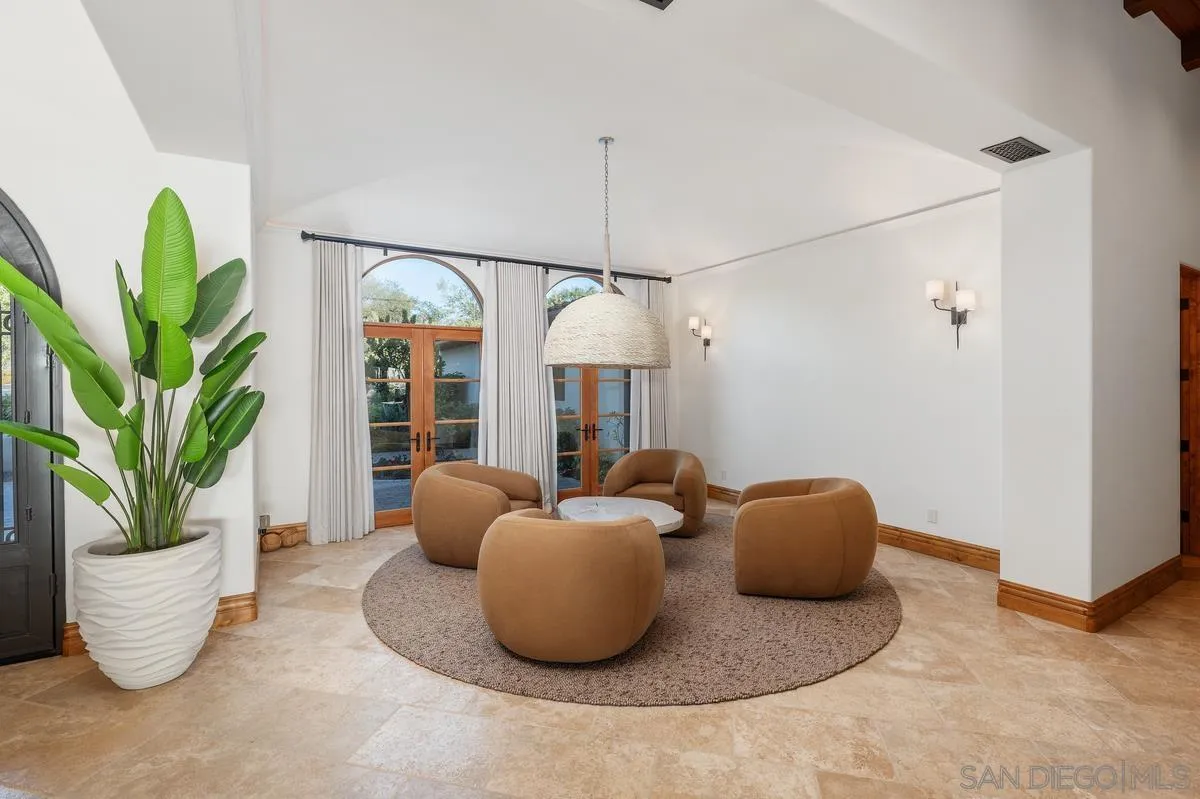 https://cdn.realtyfeed.com/cdn/127/260012744/3bbefe02d2ef06f916620fbea612569b.webp