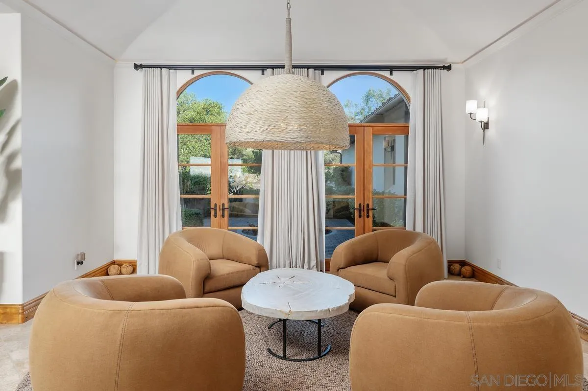 https://cdn.realtyfeed.com/cdn/127/260012744/675b6c7579a3cfb93bf457e0eee022e1.webp