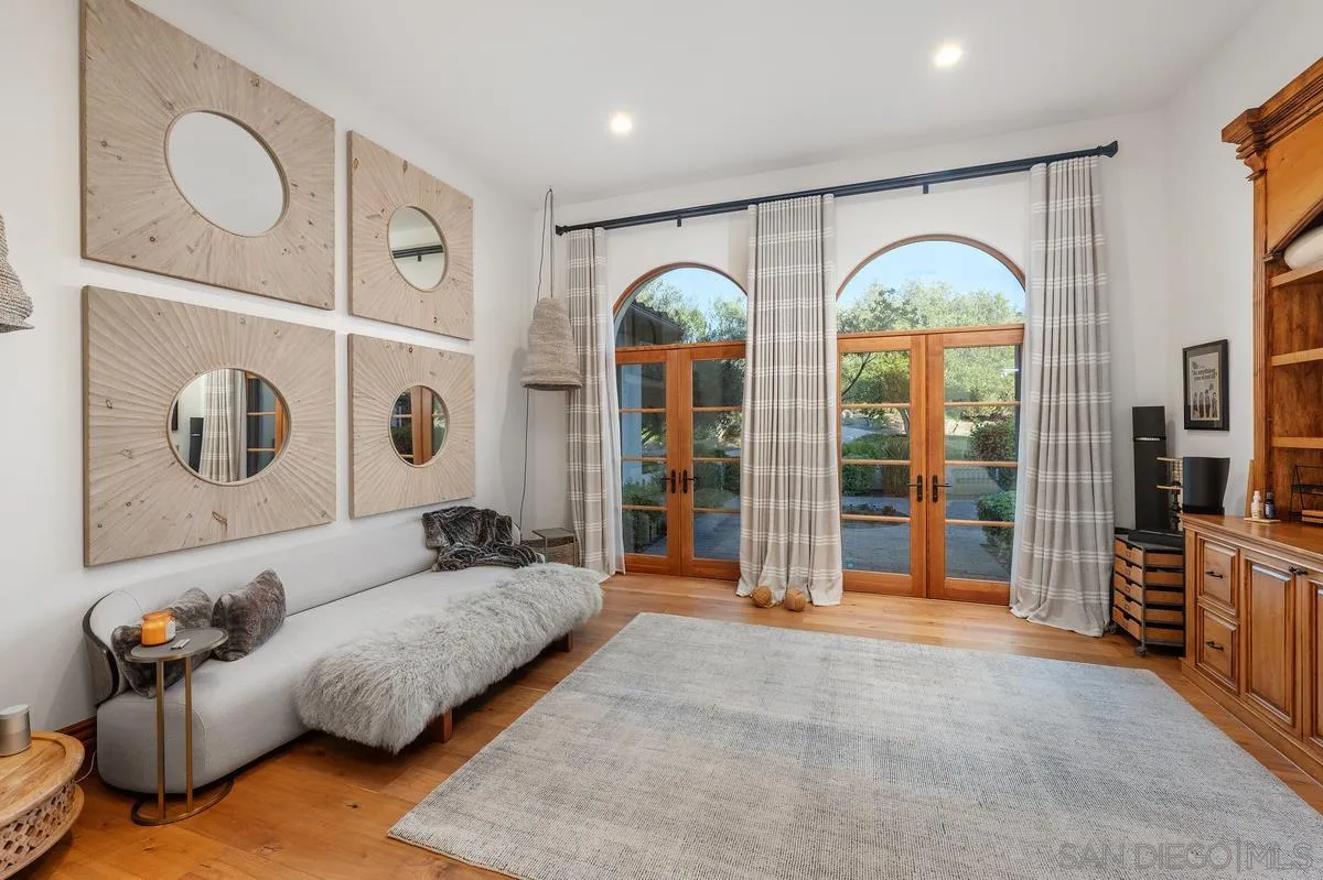 https://cdn.realtyfeed.com/cdn/127/260012744/7c9c2f9fd6e4e0e0aed844348f154e4f.webp