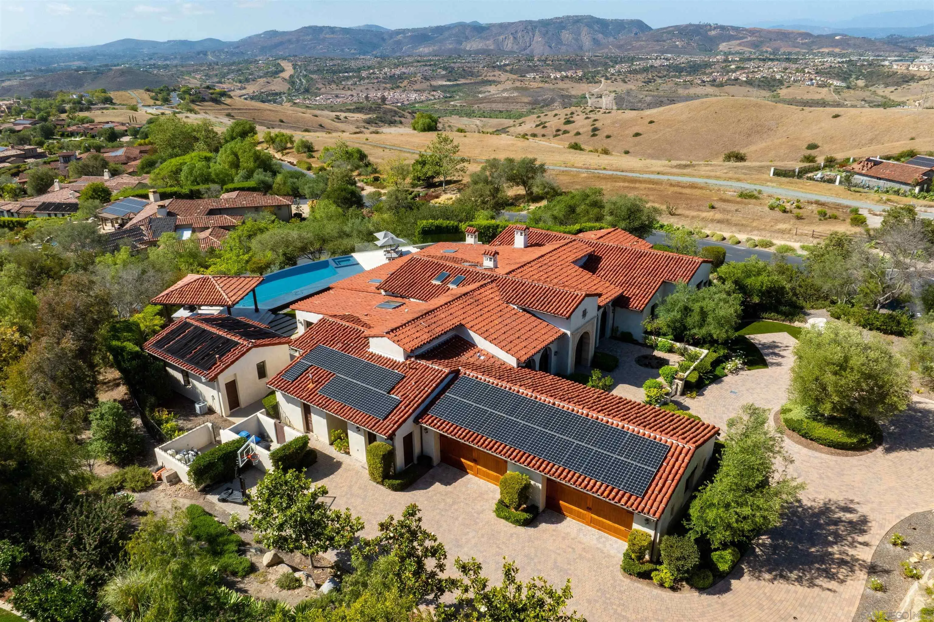 https://cdn.realtyfeed.com/cdn/127/260012744/919403a87c059b196ee96cce08e0b6cd.webp