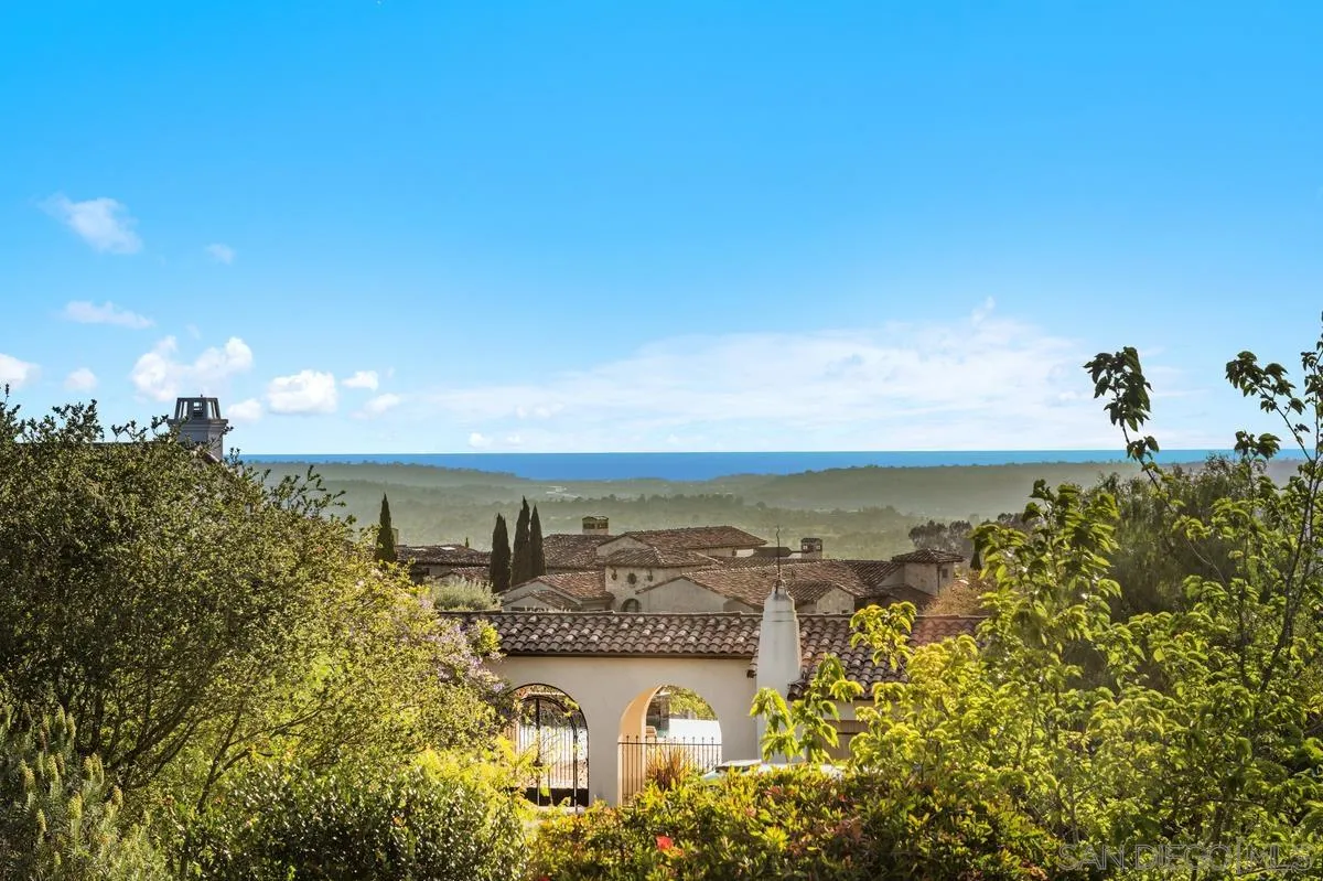 https://cdn.realtyfeed.com/cdn/127/260012744/e0e10b1f6f8d54a1019a001c09496fba.webp