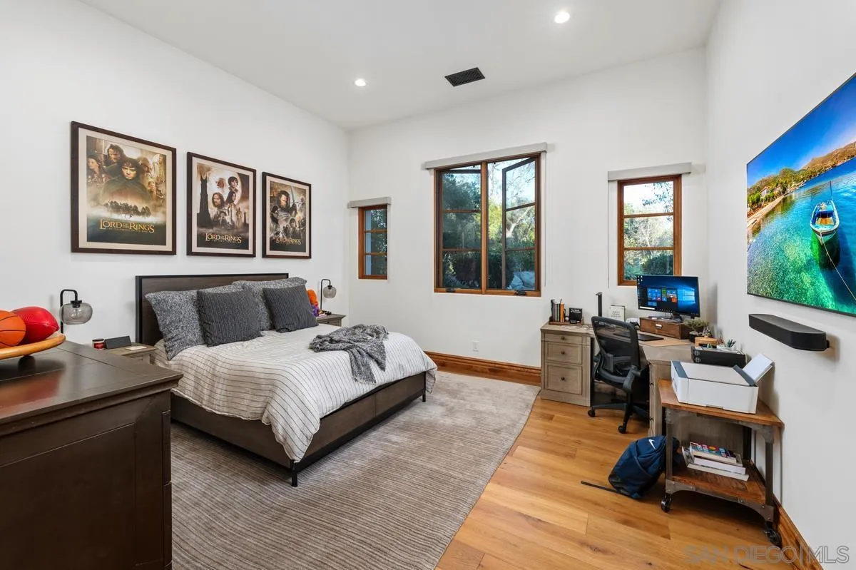 https://cdn.realtyfeed.com/cdn/127/260012744/ff8a7308138e87e52567b4b9117688ed.webp