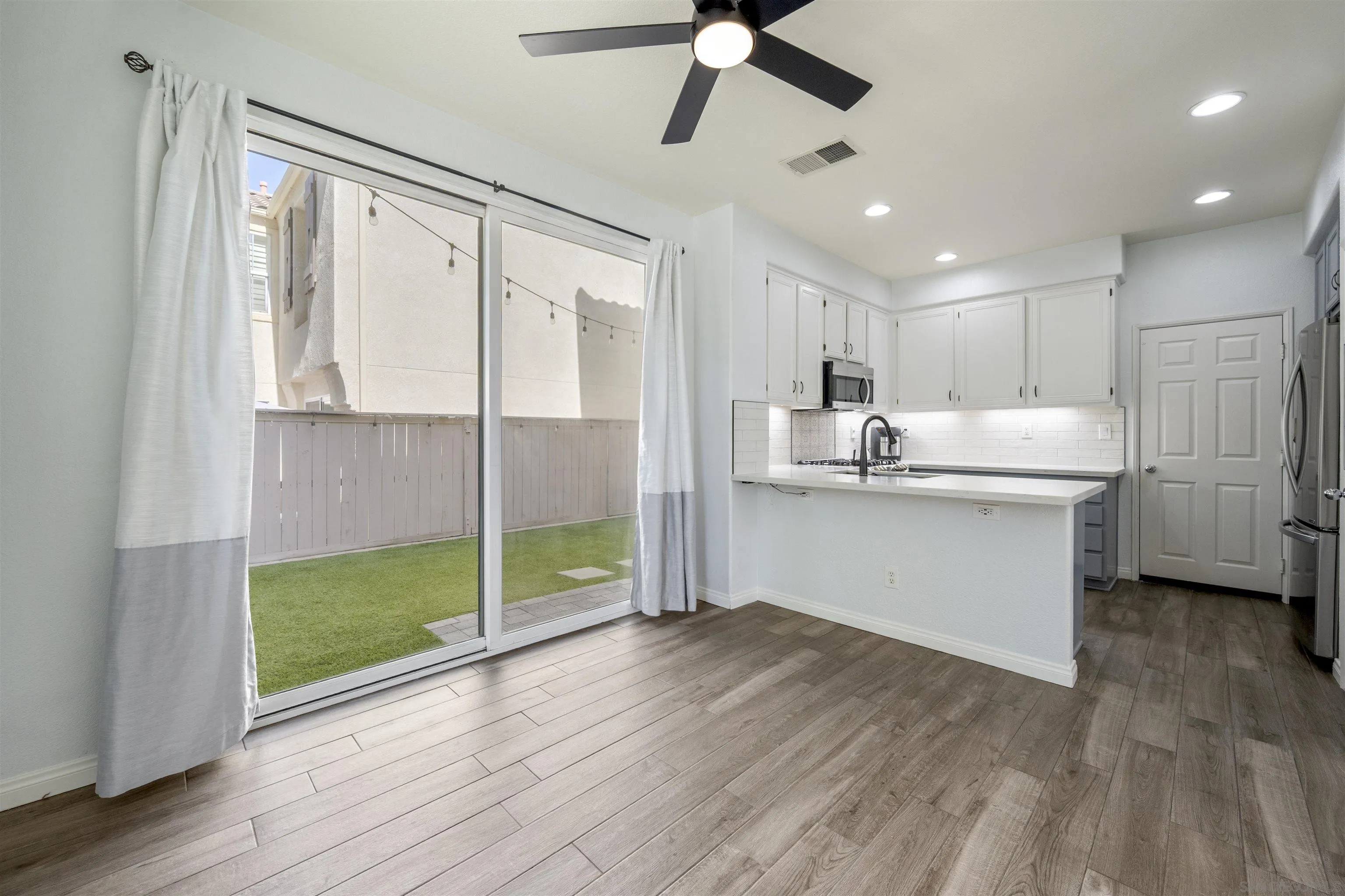 https://cdn.realtyfeed.com/cdn/127/260012746/2e204e6a5ff8a78c600889d2814865d5.webp