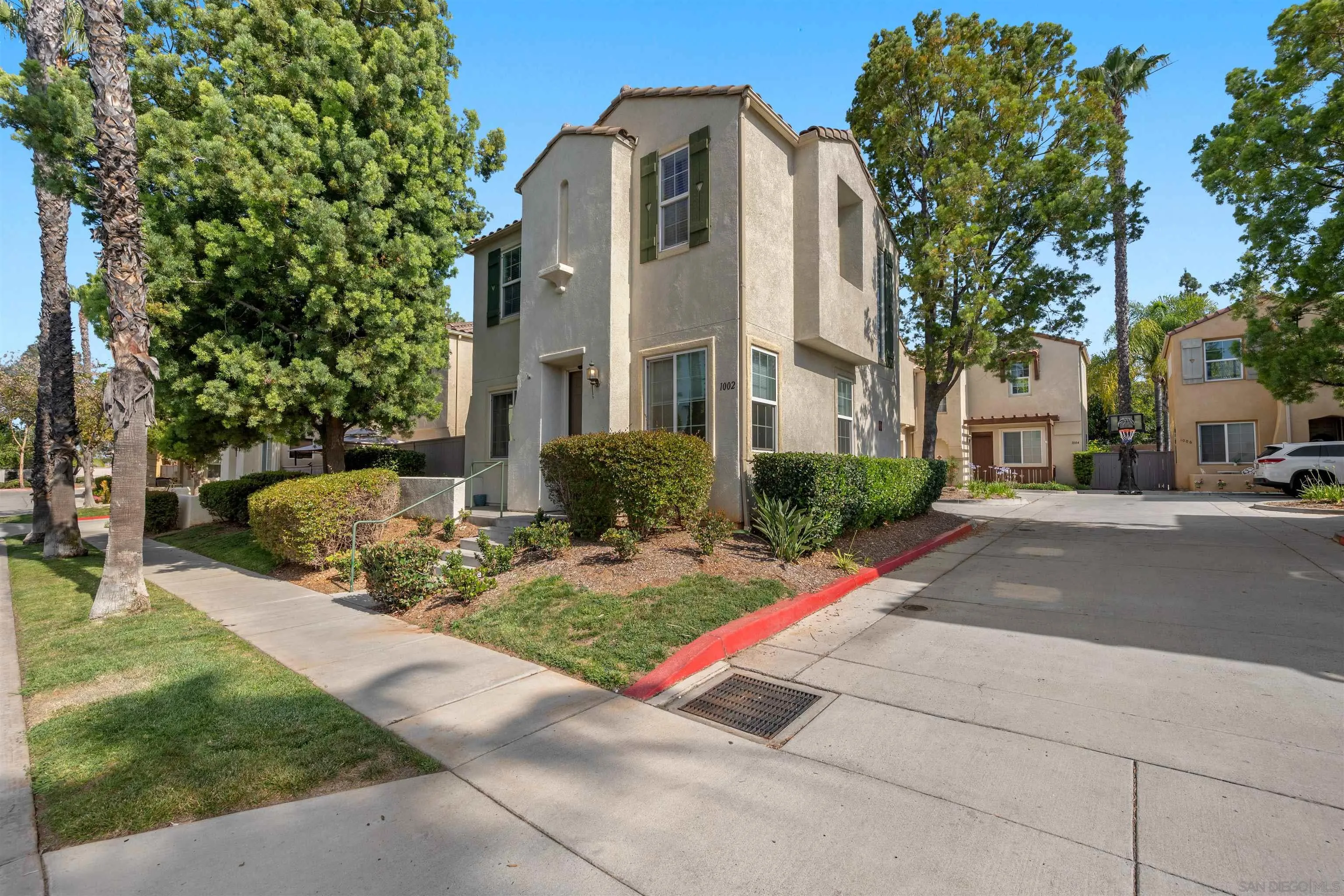 https://cdn.realtyfeed.com/cdn/127/260012746/2e7a2ed5dafeda7add24b02b428c7e2c.webp