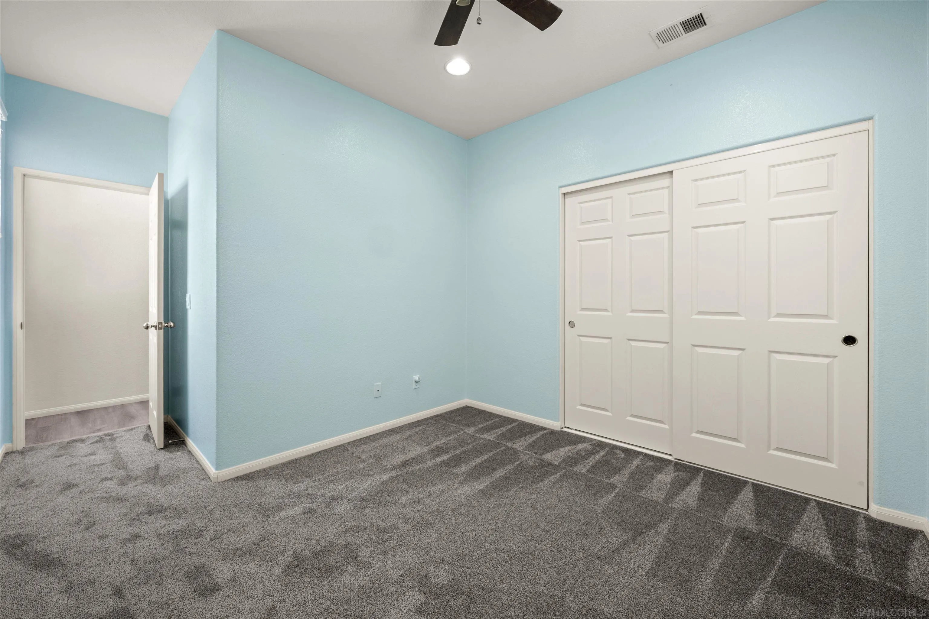 https://cdn.realtyfeed.com/cdn/127/260012746/dde39a88a4b7878d48e0703a9ba4b7ab.webp