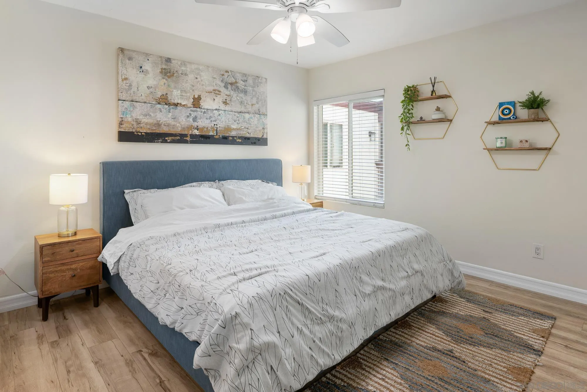 https://cdn.realtyfeed.com/cdn/127/260012748/042049ce3fa72037b092388d24e648ce.webp
