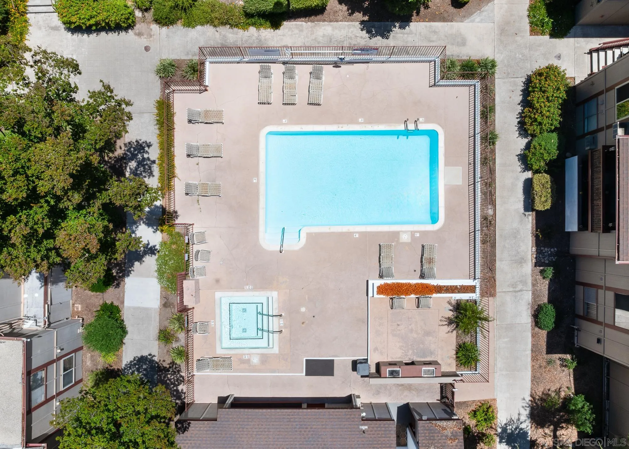 https://cdn.realtyfeed.com/cdn/127/260012748/05b4e3da1e49018302d43bcdecfc9f18.webp