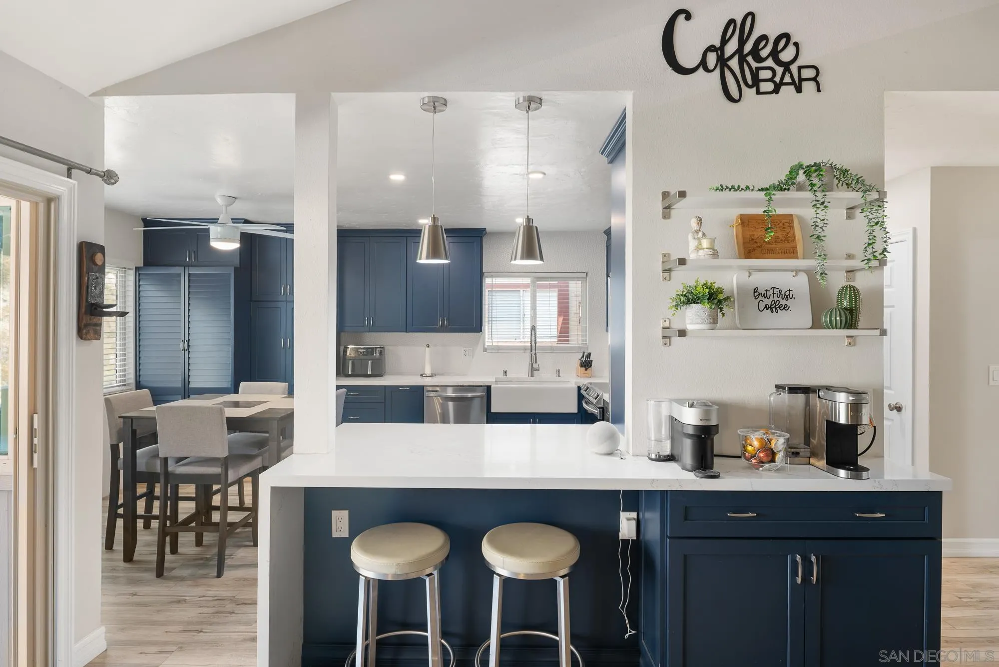 https://cdn.realtyfeed.com/cdn/127/260012748/6c885535858ae1991db85ba7bf29277c.webp