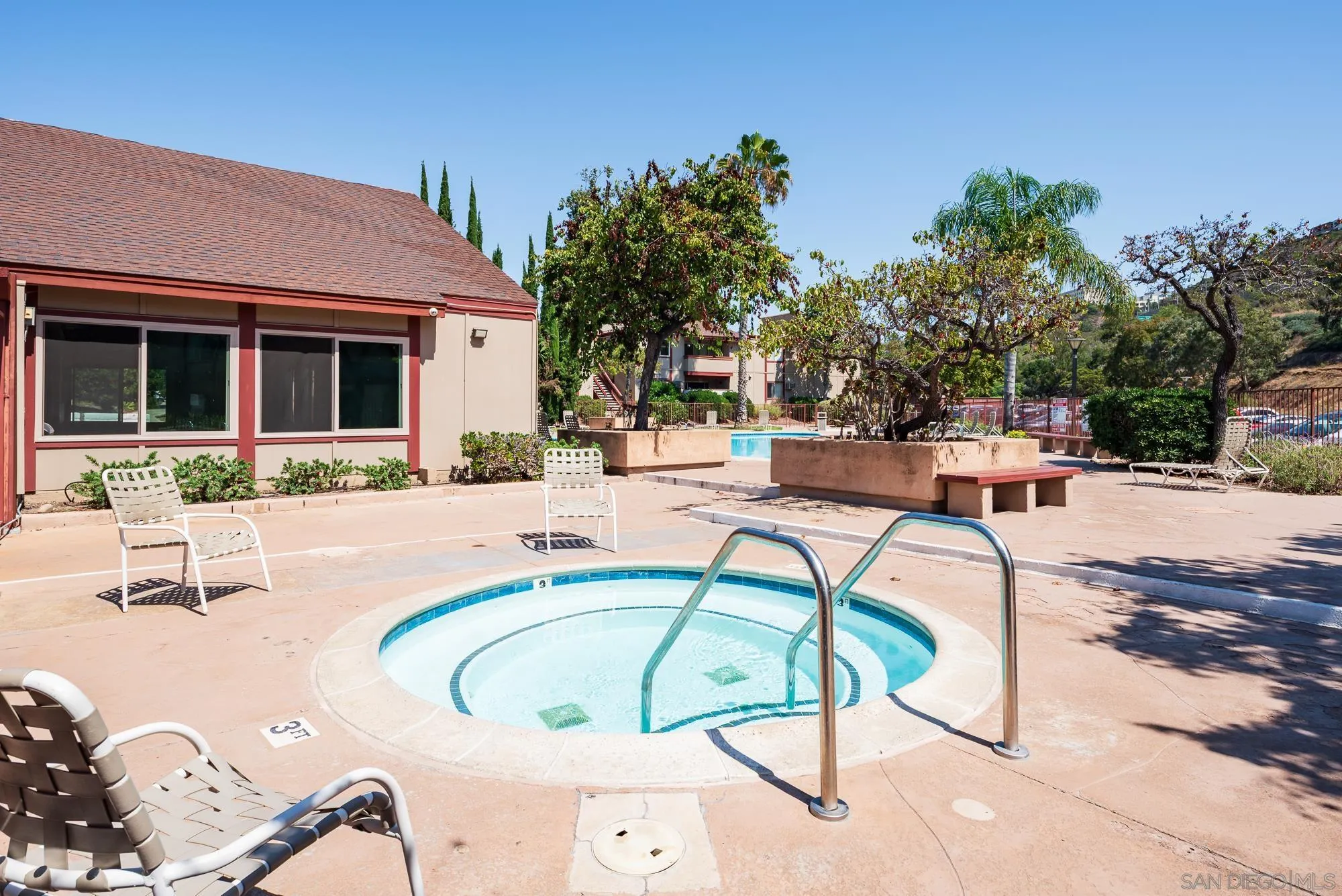 https://cdn.realtyfeed.com/cdn/127/260012748/706037c3056c714655f0fbcf7b273762.webp