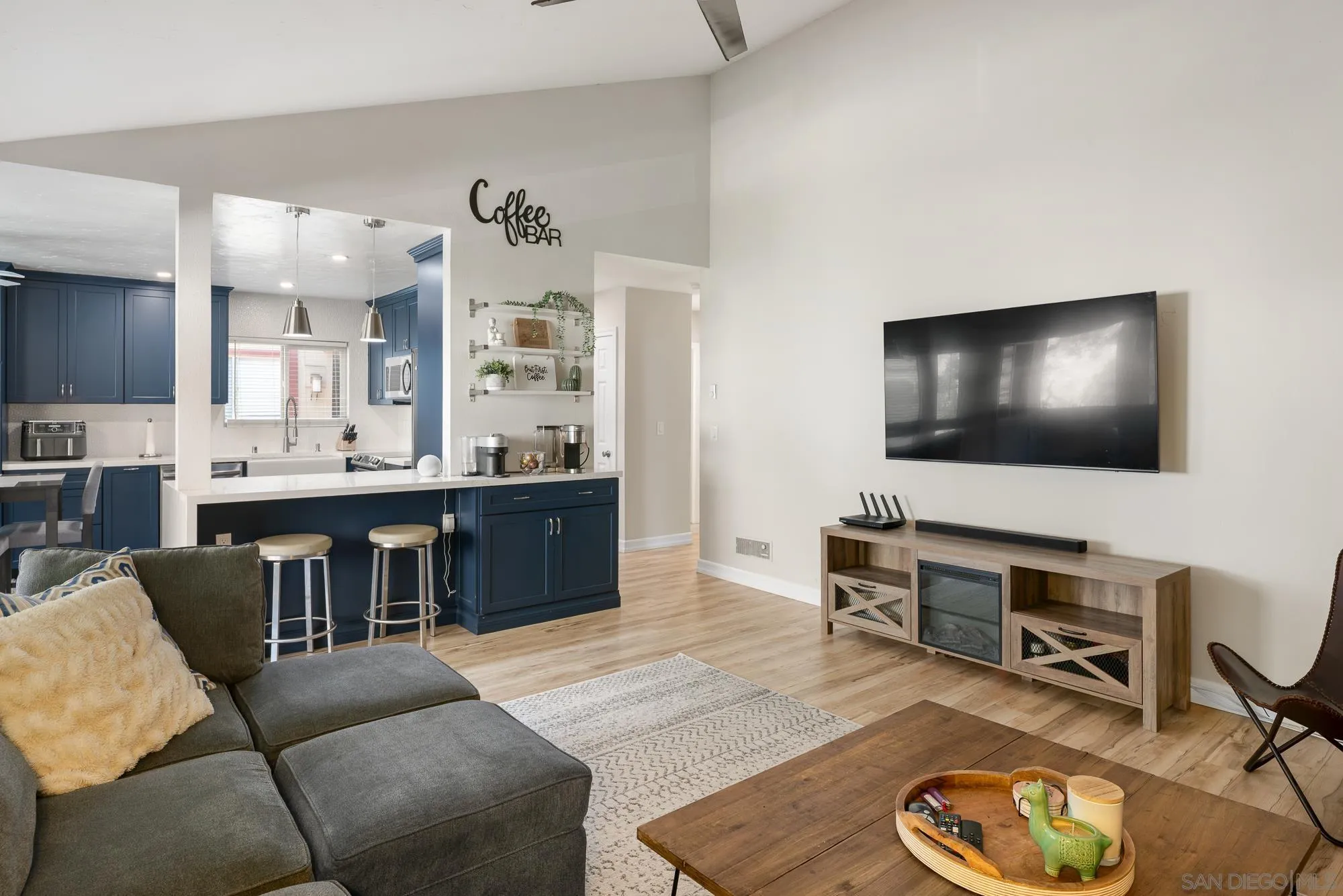 https://cdn.realtyfeed.com/cdn/127/260012748/7ed3d4377502790f345b33bba0ad4bcf.webp