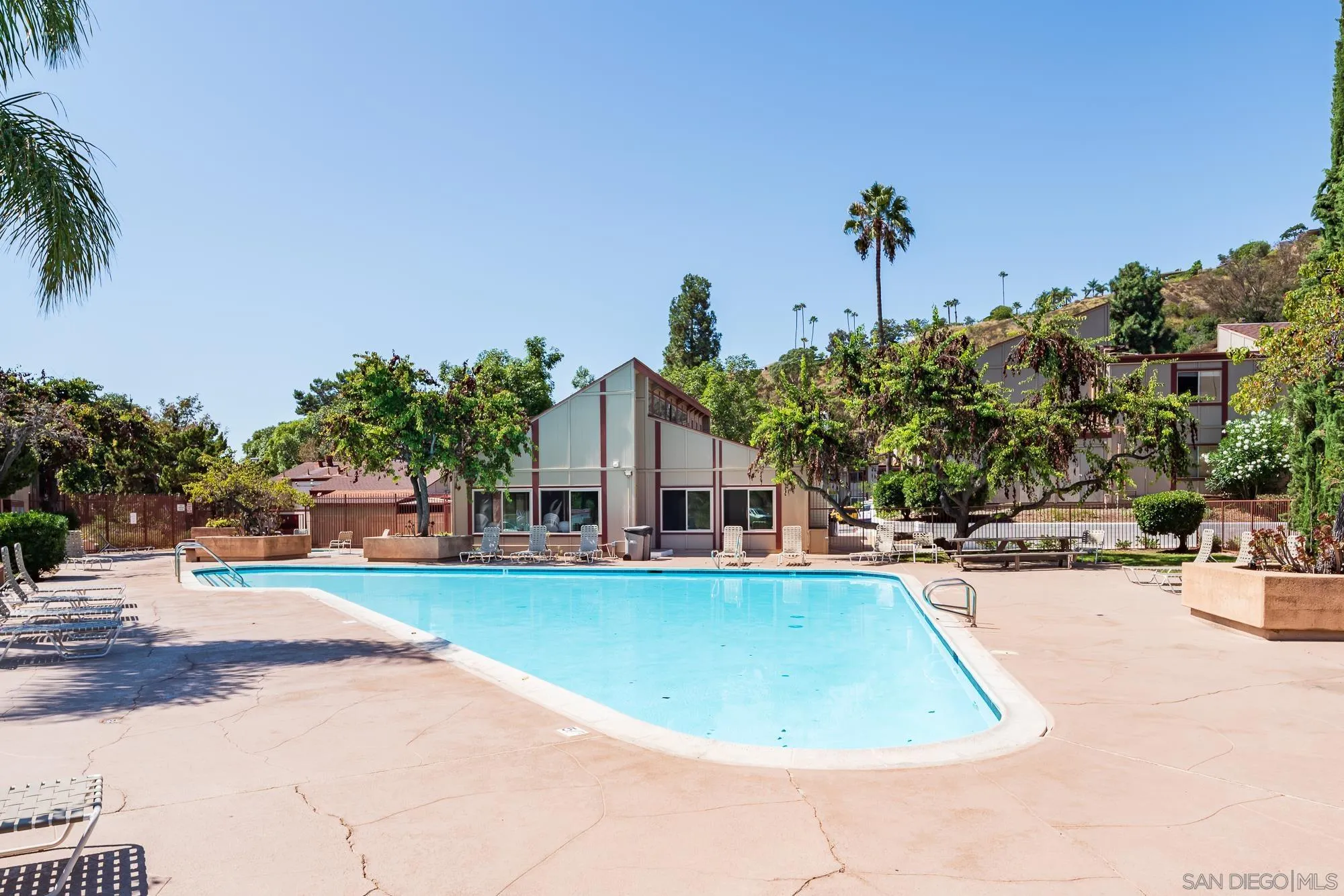 https://cdn.realtyfeed.com/cdn/127/260012748/8330086528dd0074d7c42e1a64b2a548.webp