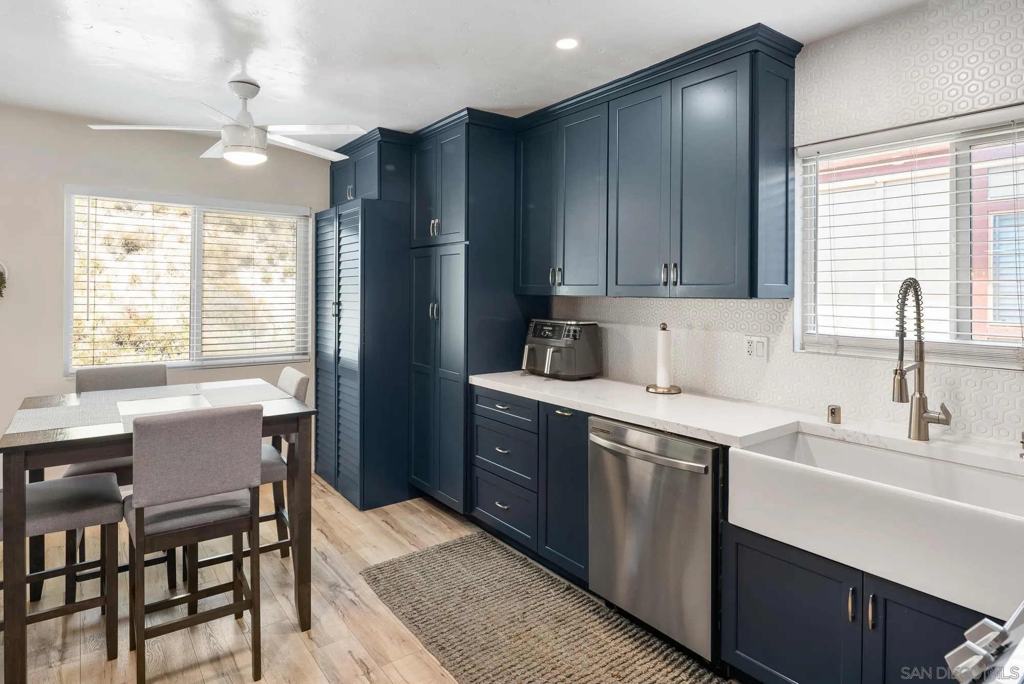https://cdn.realtyfeed.com/cdn/127/260012748/8872aa6f18cffedcc2c838cf93e1a995.webp