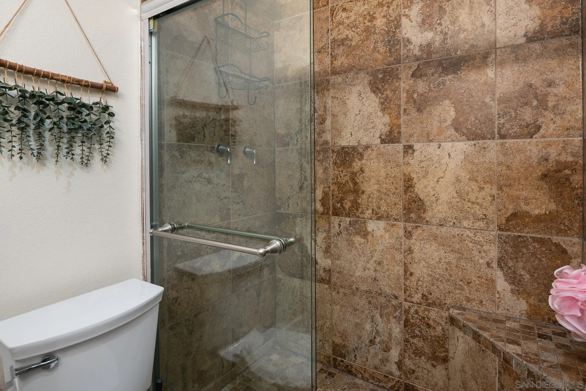 https://cdn.realtyfeed.com/cdn/127/260012748/9e94540610ddd01b5355a718a033b1eb.webp