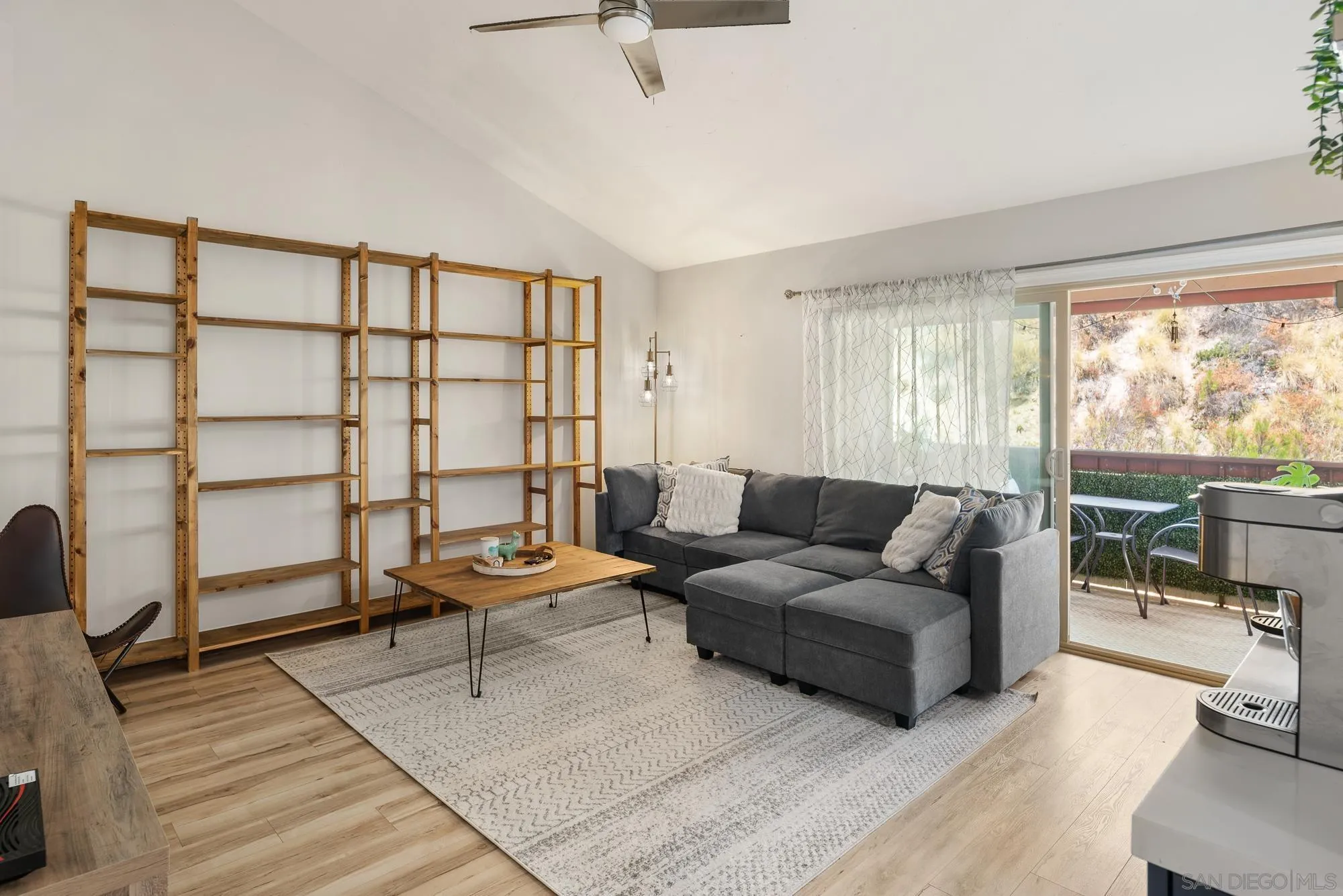https://cdn.realtyfeed.com/cdn/127/260012748/c9d56befc788dacd80ec0320cae416fc.webp