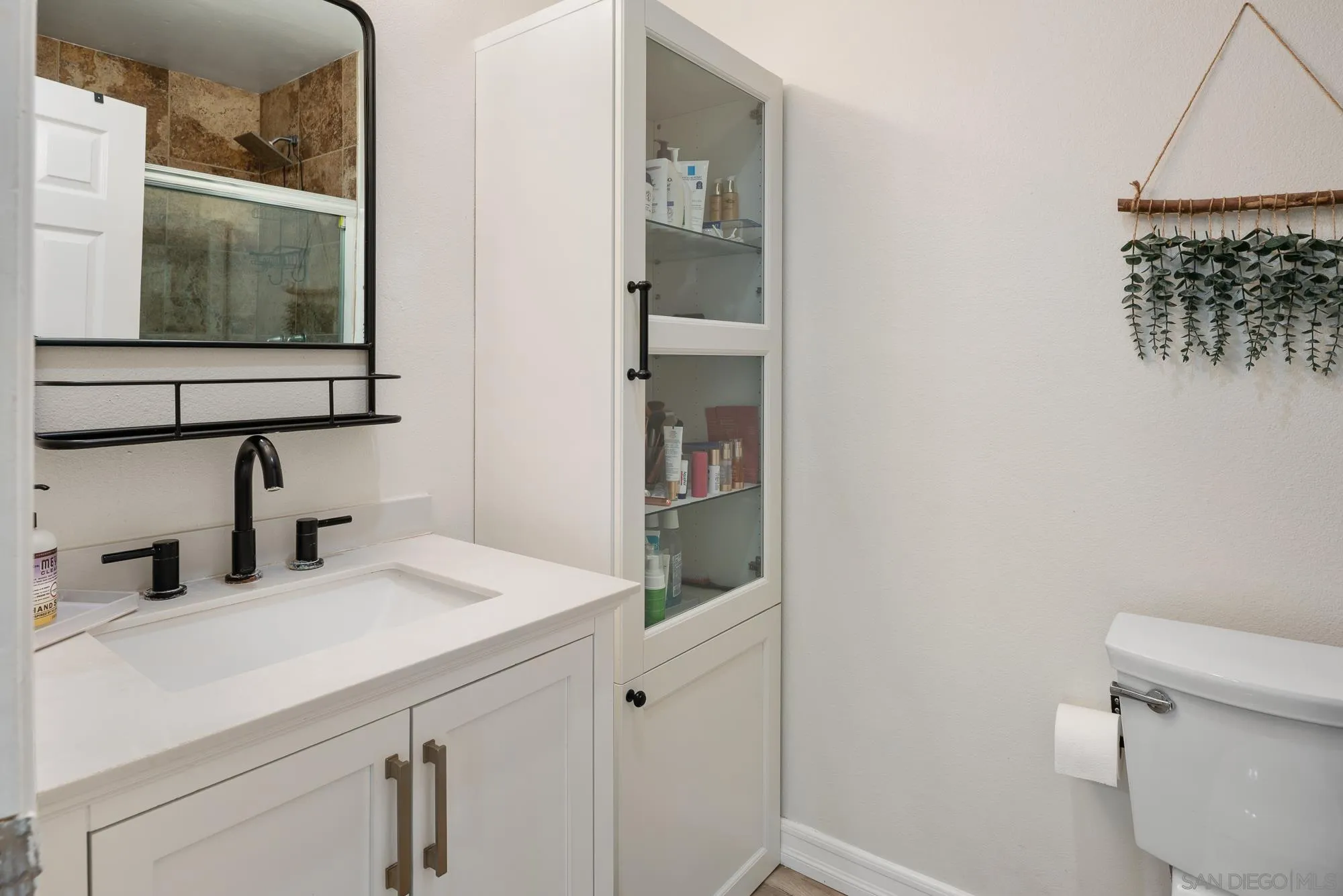 https://cdn.realtyfeed.com/cdn/127/260012748/e4decfb8e2f57e51e8f4085beeea493e.webp