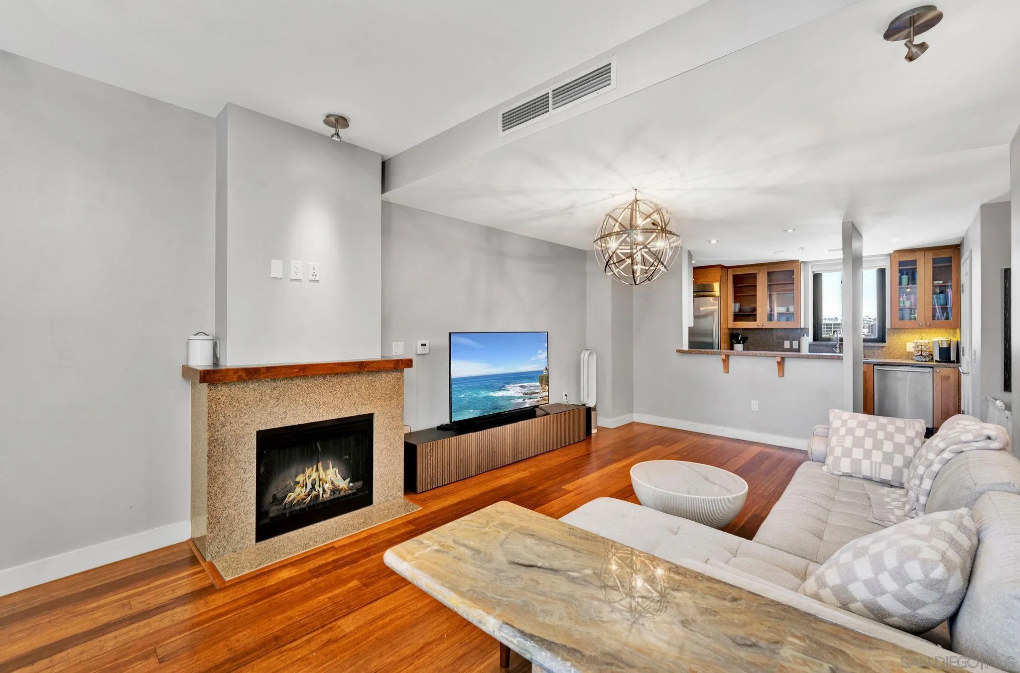 Photo #7: 260012753 Listing: Photo #7