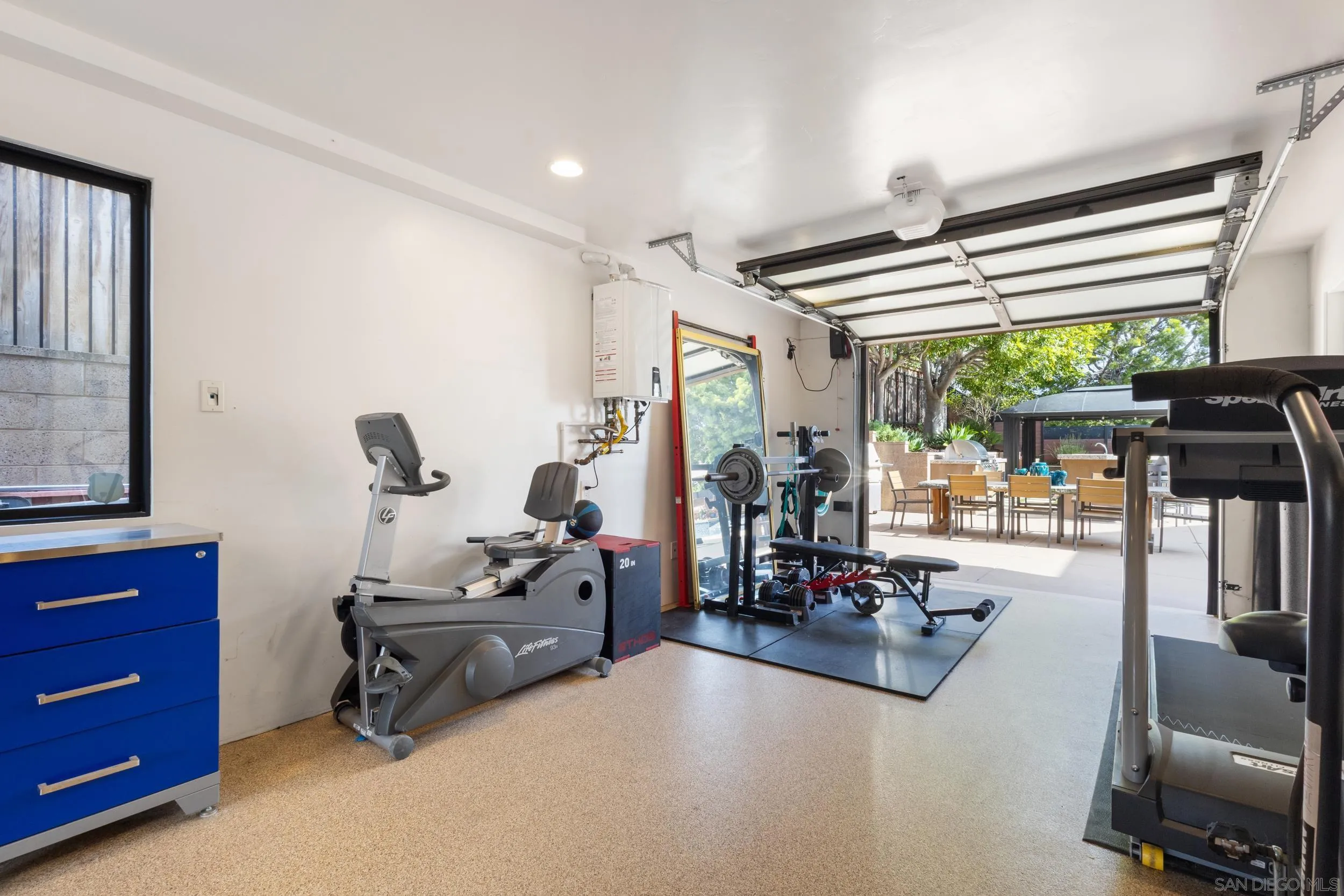 https://cdn.realtyfeed.com/cdn/127/260012755/2fb4a2fc8d063e9d706f5dd08080523b.webp