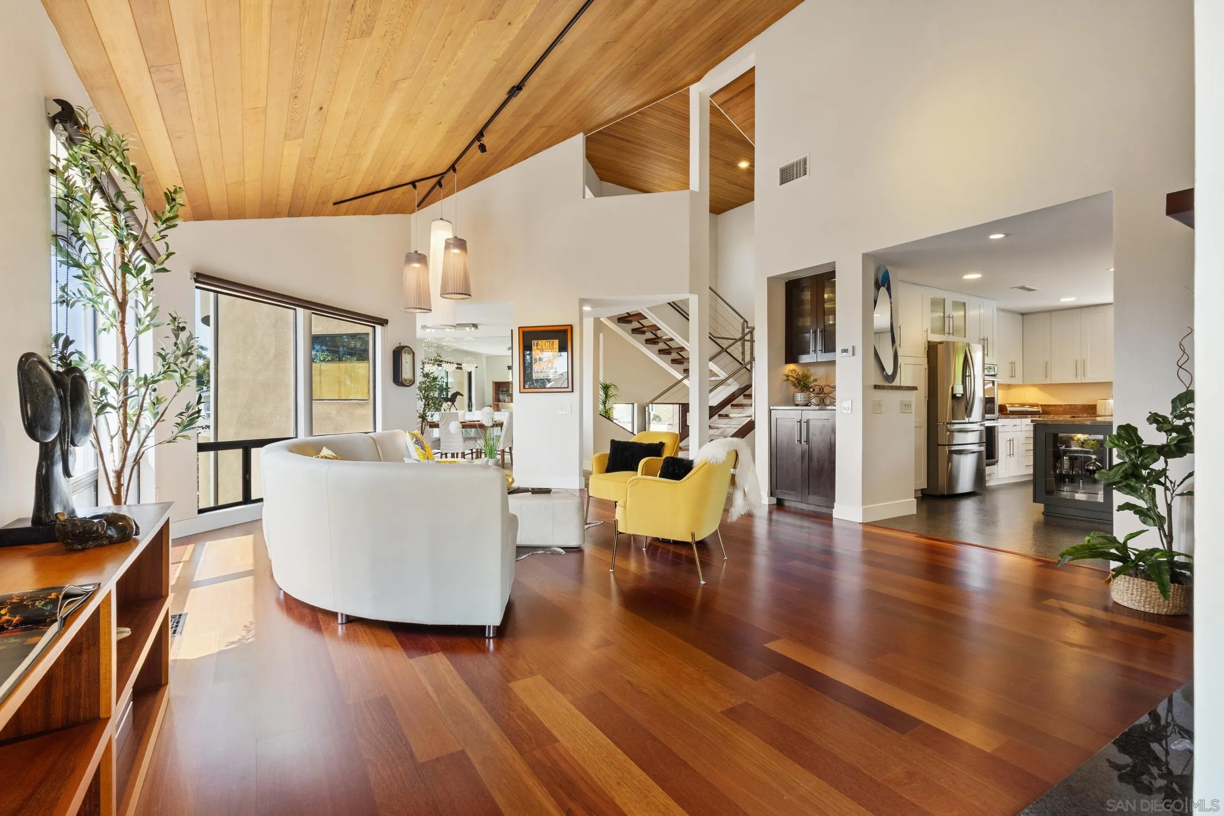 https://cdn.realtyfeed.com/cdn/127/260012755/3f0f8451d8220bb912d82a623d765159.webp