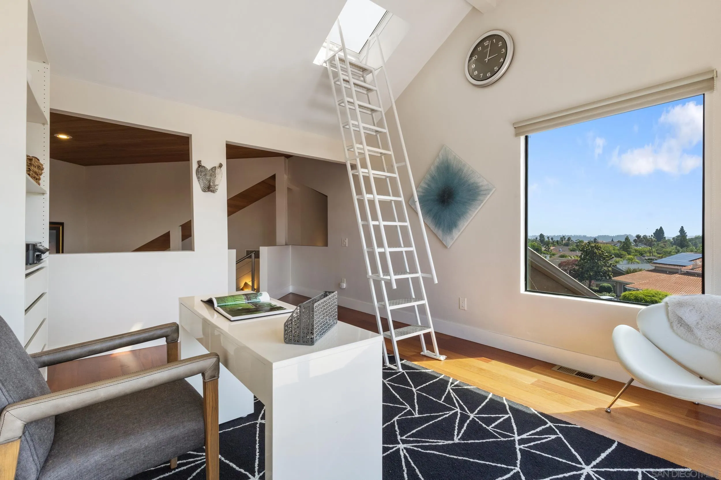 https://cdn.realtyfeed.com/cdn/127/260012755/5756403fdf7c834042ad5620224ac33c.webp