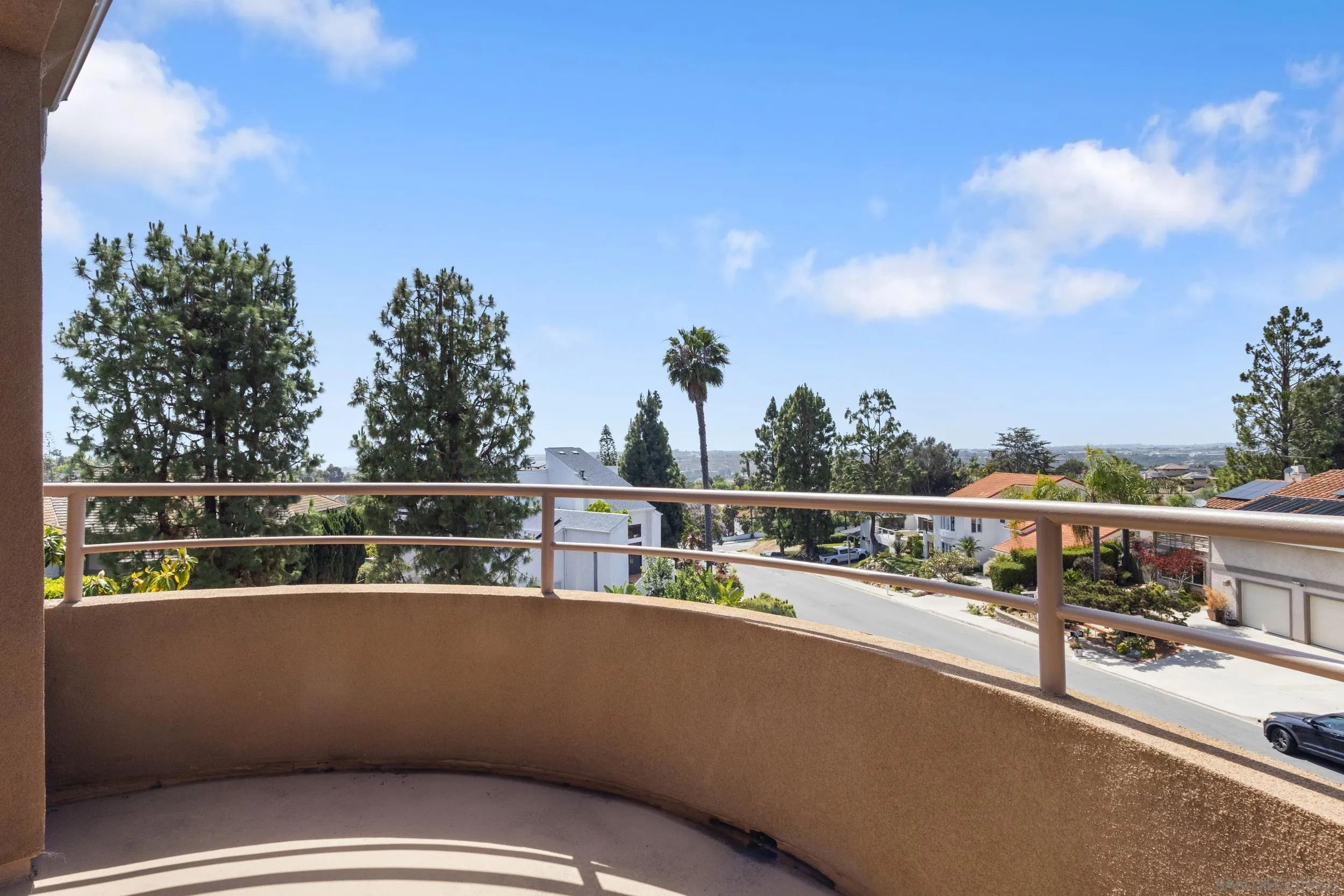 https://cdn.realtyfeed.com/cdn/127/260012755/63b4bf93f84b645e518059900bbadf3a.webp