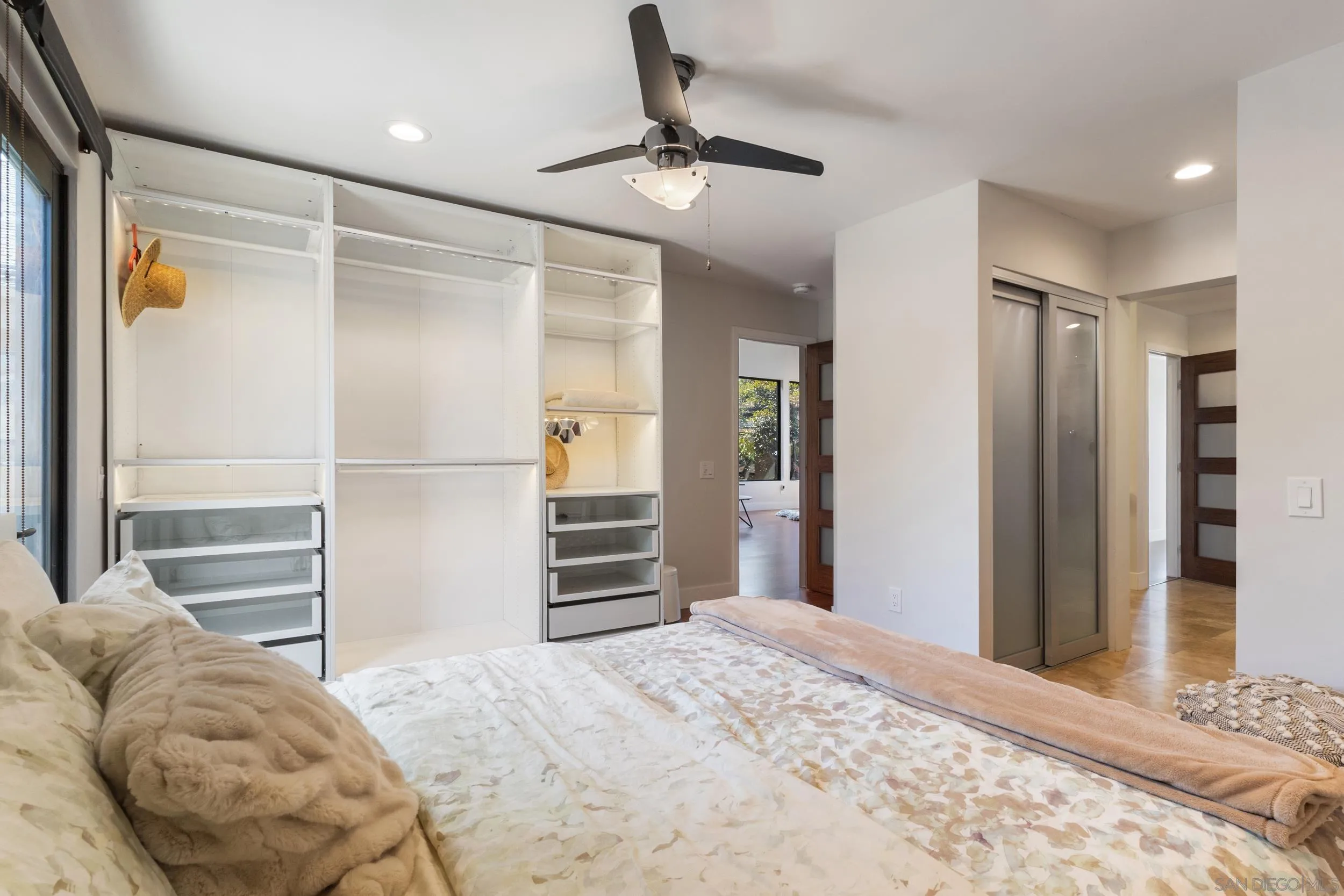 https://cdn.realtyfeed.com/cdn/127/260012755/880eb84373ceaae74a1f240318fedac7.webp