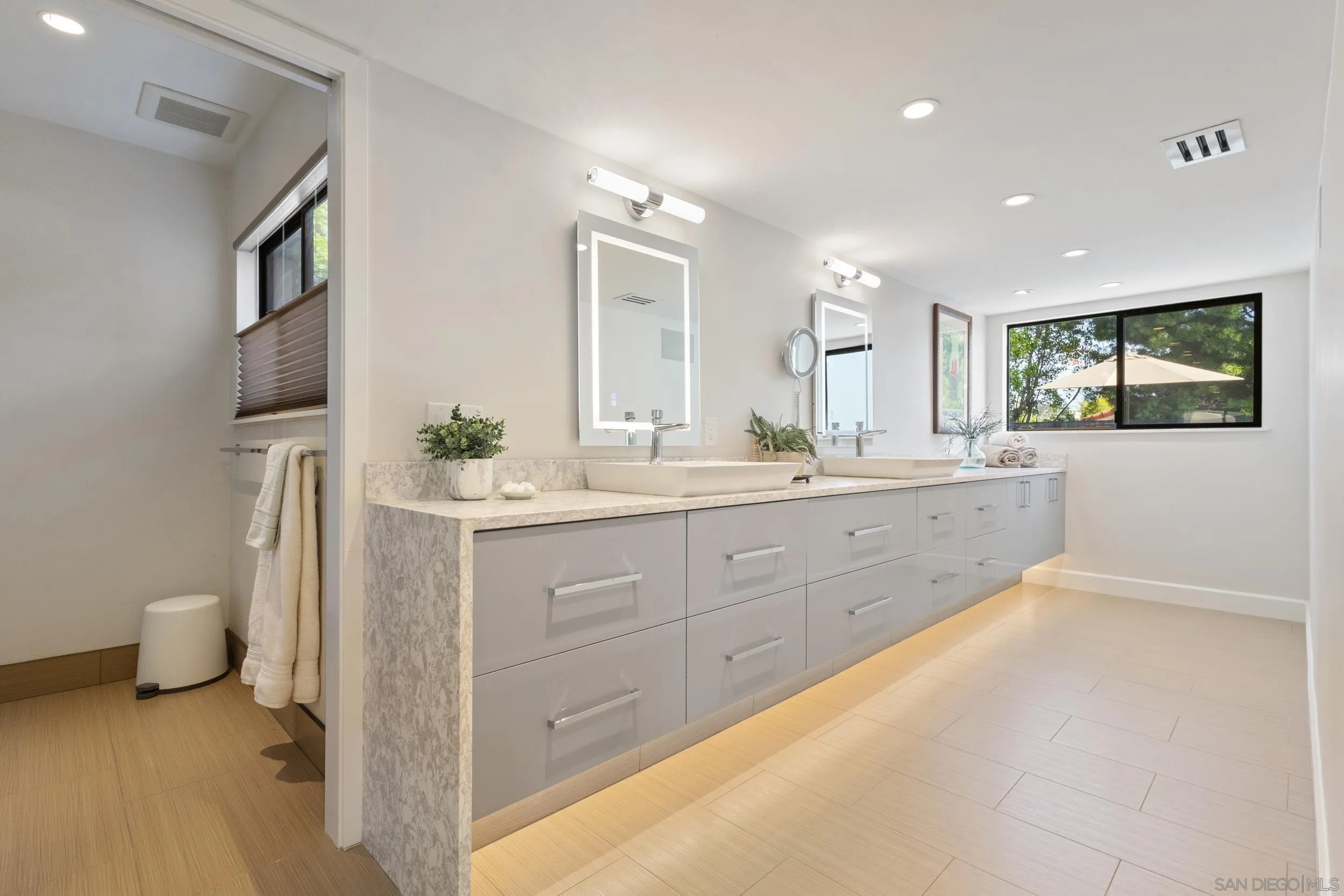 https://cdn.realtyfeed.com/cdn/127/260012755/89b2973e12d6886ab85b03f0e82f7d53.webp