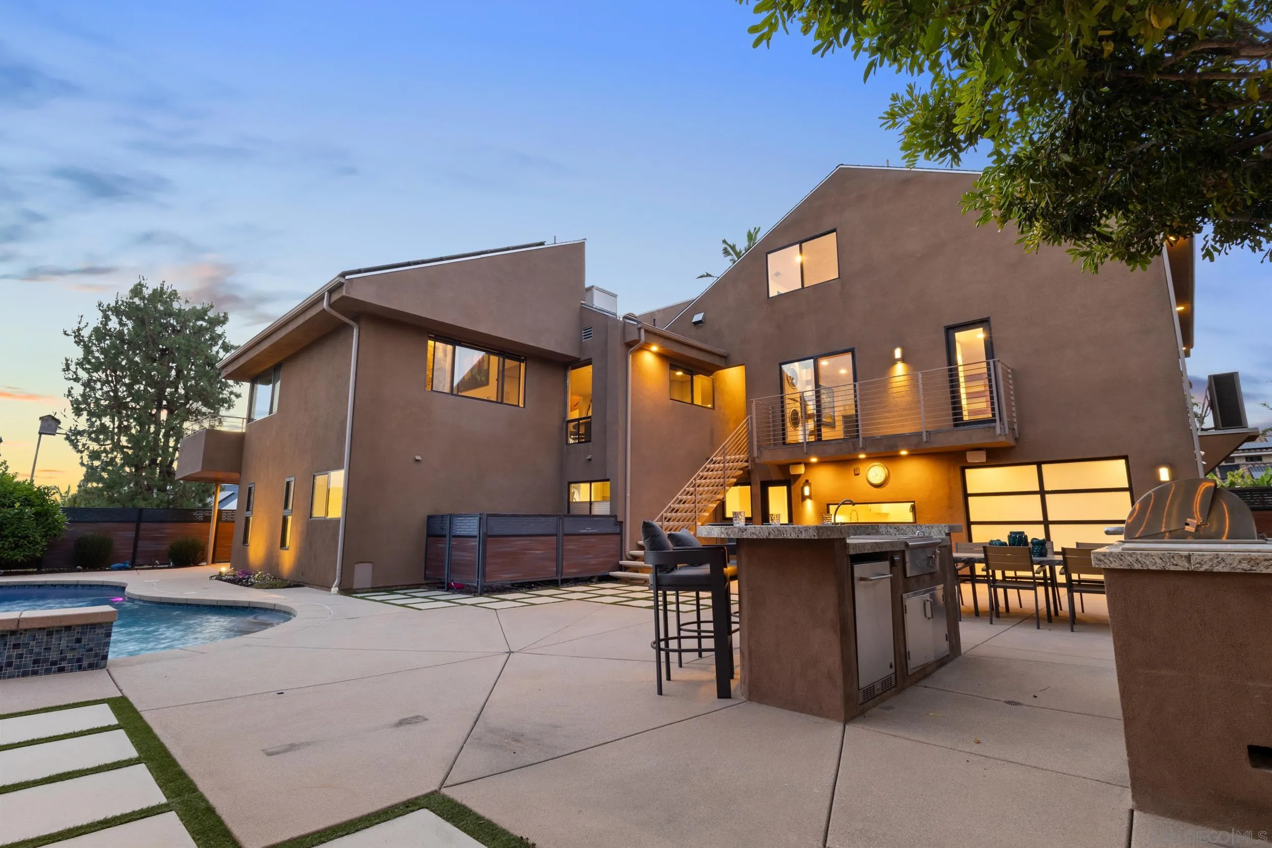 https://cdn.realtyfeed.com/cdn/127/260012755/8a7217fc940827c287af4f2e1d07aa40.webp