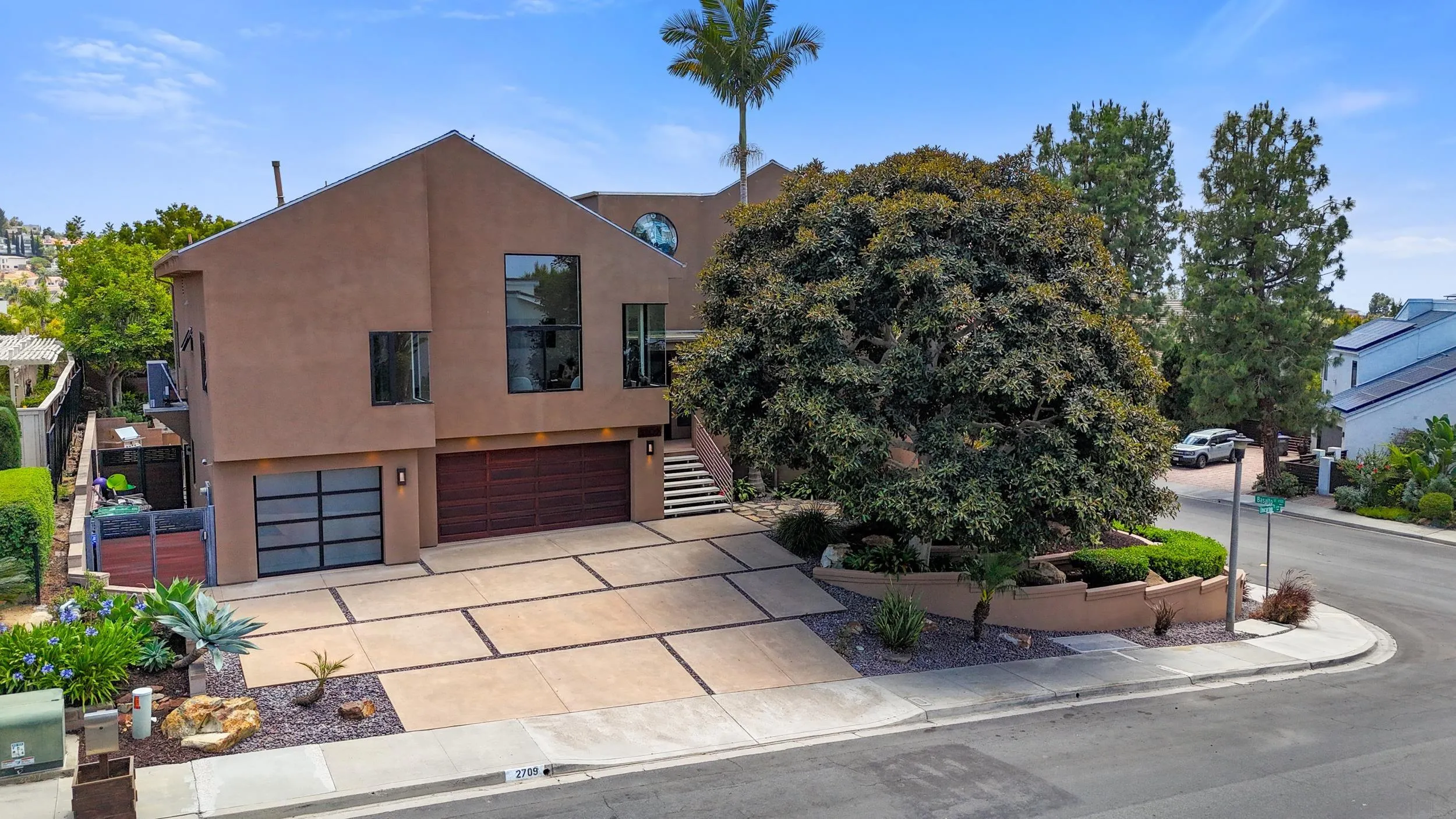 https://cdn.realtyfeed.com/cdn/127/260012755/aecdde54b54de73891c1a28352d68178.webp