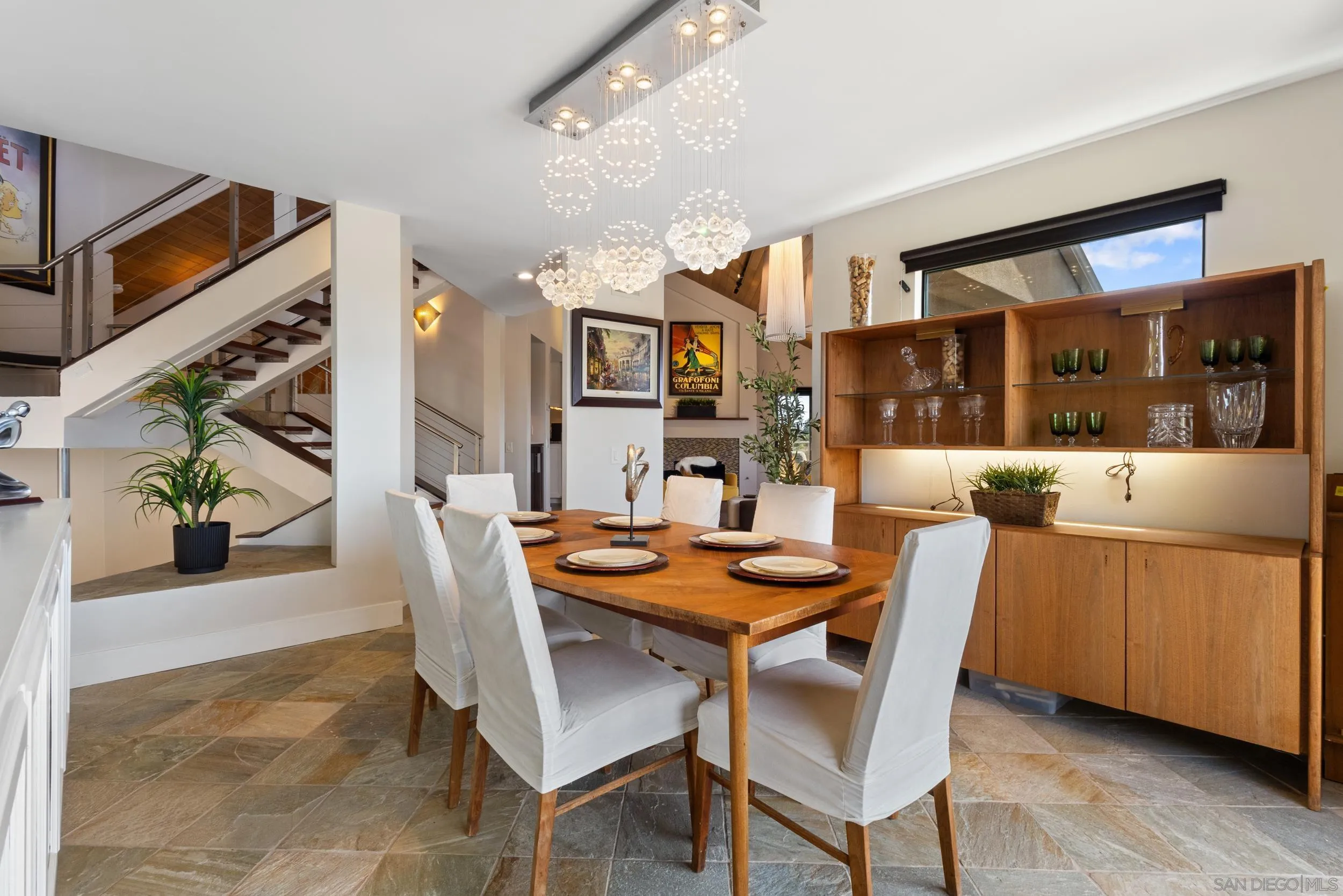 https://cdn.realtyfeed.com/cdn/127/260012755/b26940bb634e6bb0bfec8760d3127bcd.webp