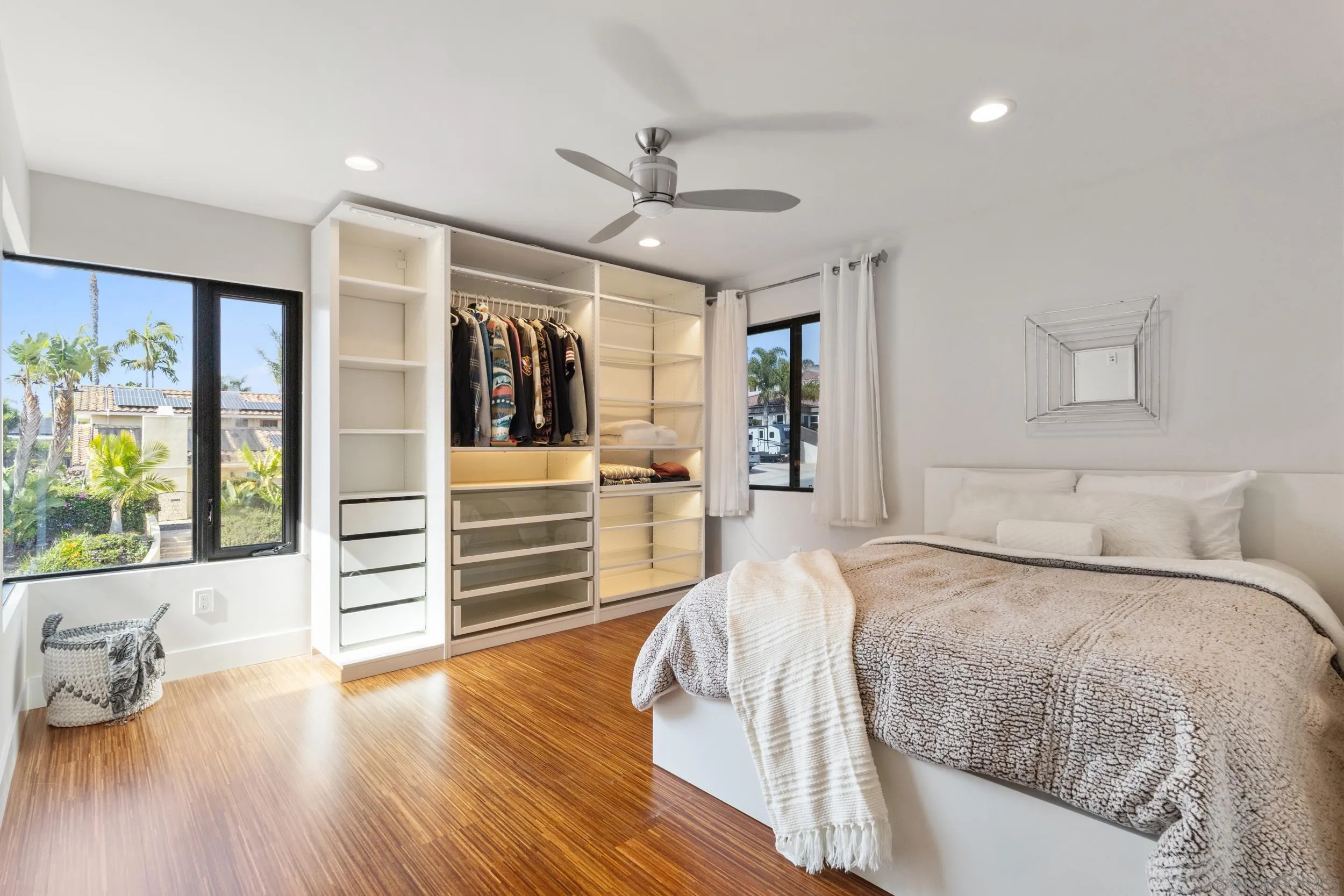 https://cdn.realtyfeed.com/cdn/127/260012755/b48b027902e9369cf37753bae76379e7.webp