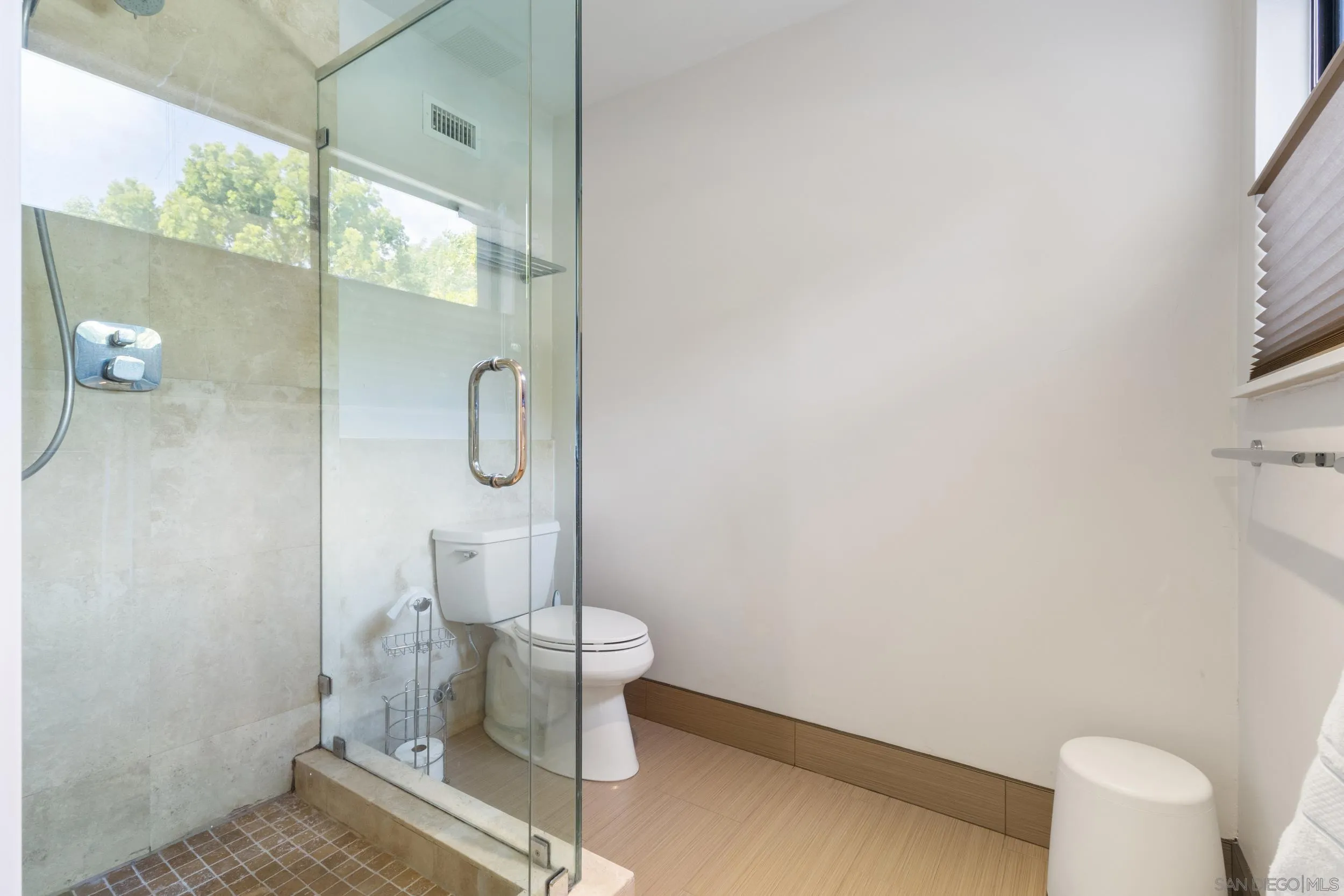 https://cdn.realtyfeed.com/cdn/127/260012755/bfd44114e0860c2a670362d12aeb5f24.webp