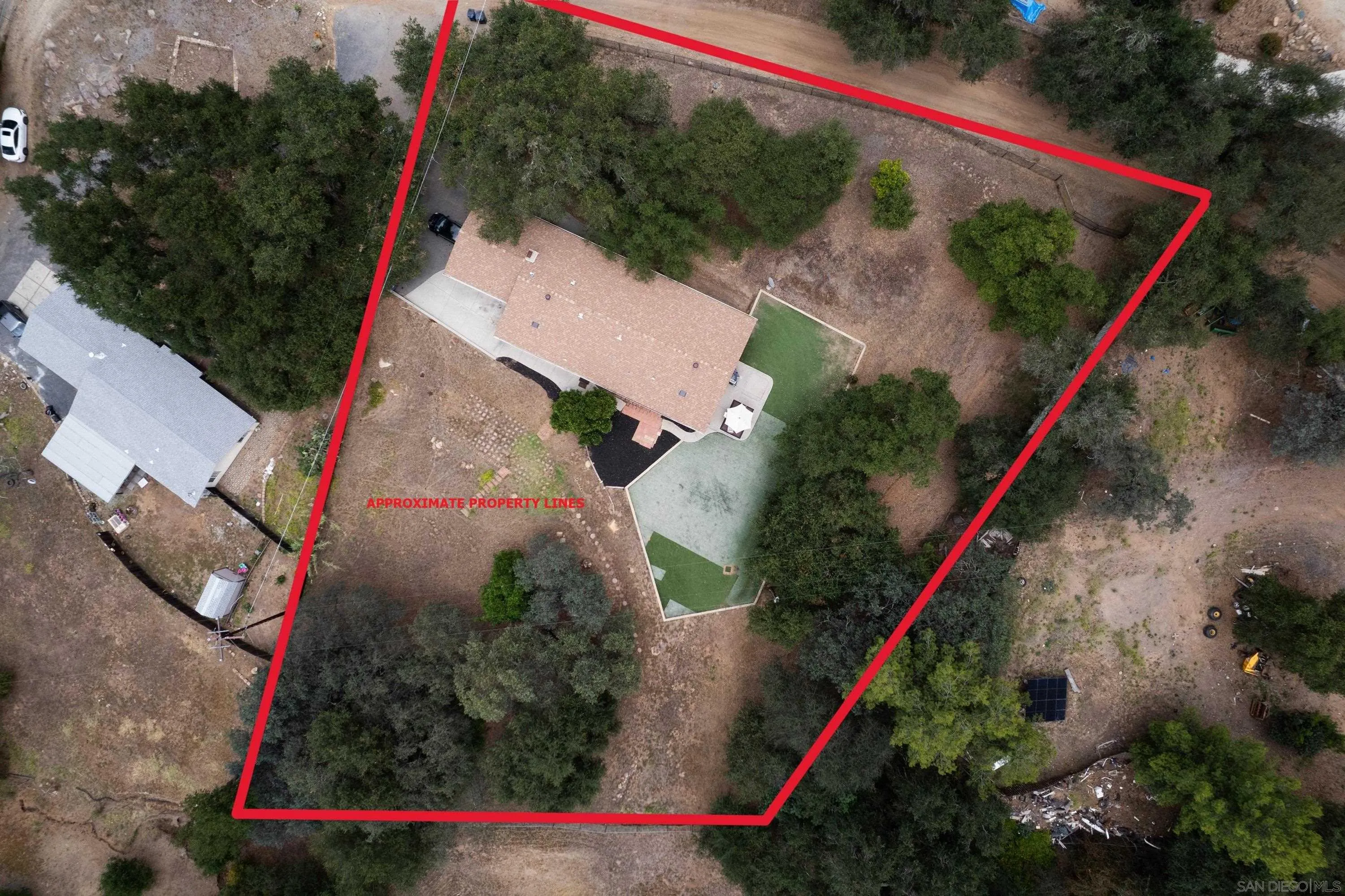 https://cdn.realtyfeed.com/cdn/127/260012757/9ec37c3f71ef23d012c7d08cb27a5448.webp