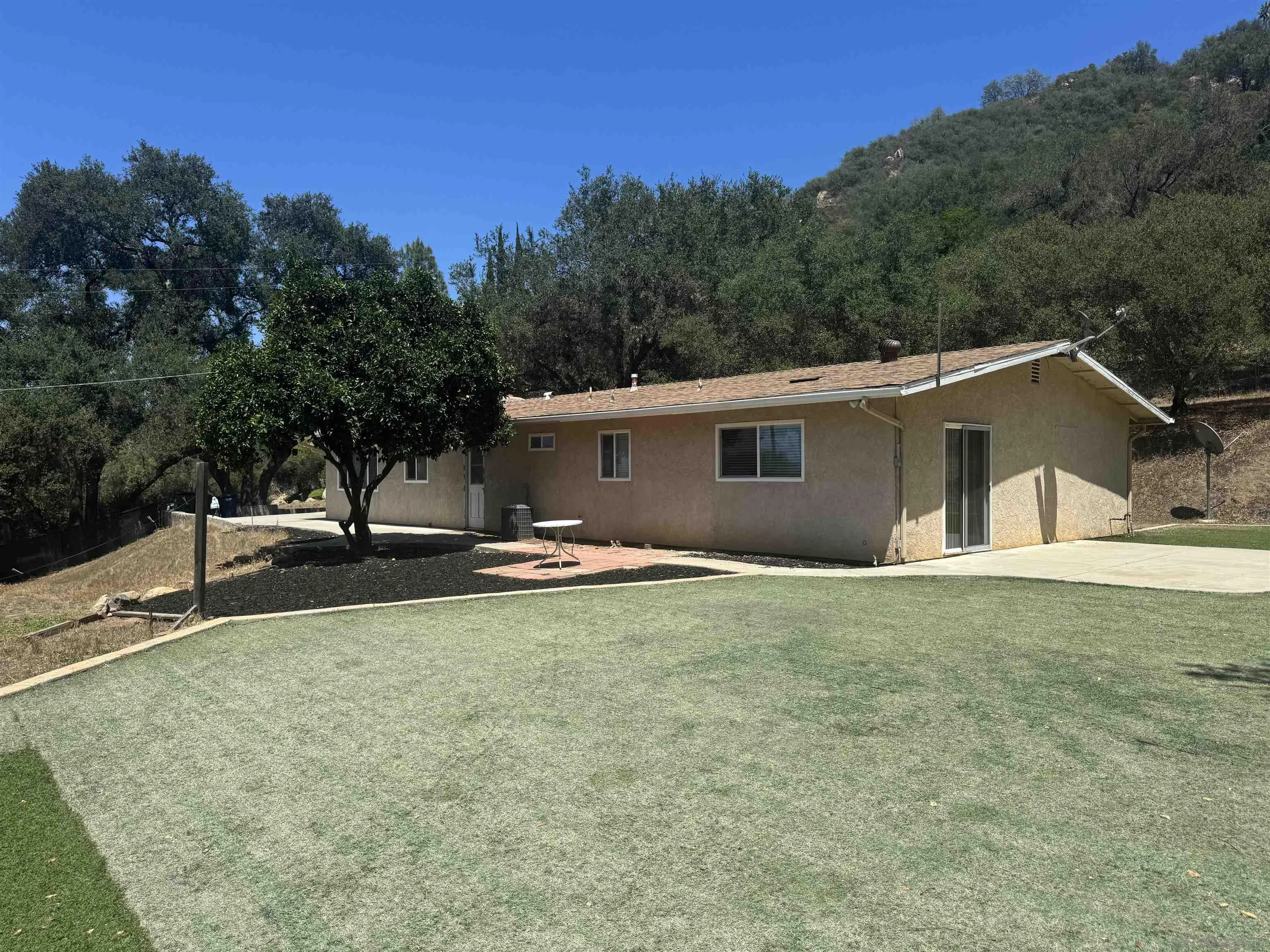 https://cdn.realtyfeed.com/cdn/127/260012757/d6ef269cac05f03c4c5372f2249c2443.webp