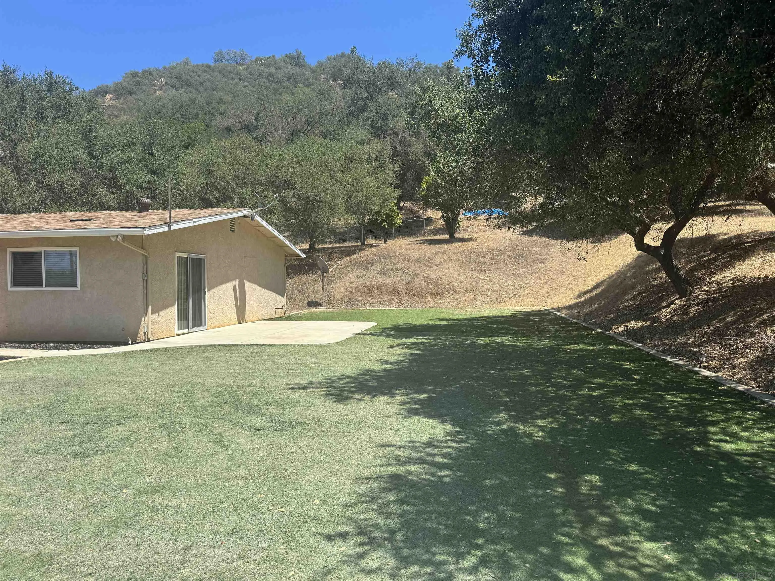 https://cdn.realtyfeed.com/cdn/127/260012757/dd2608dc8fec4f876dc89b49a9ecae26.webp