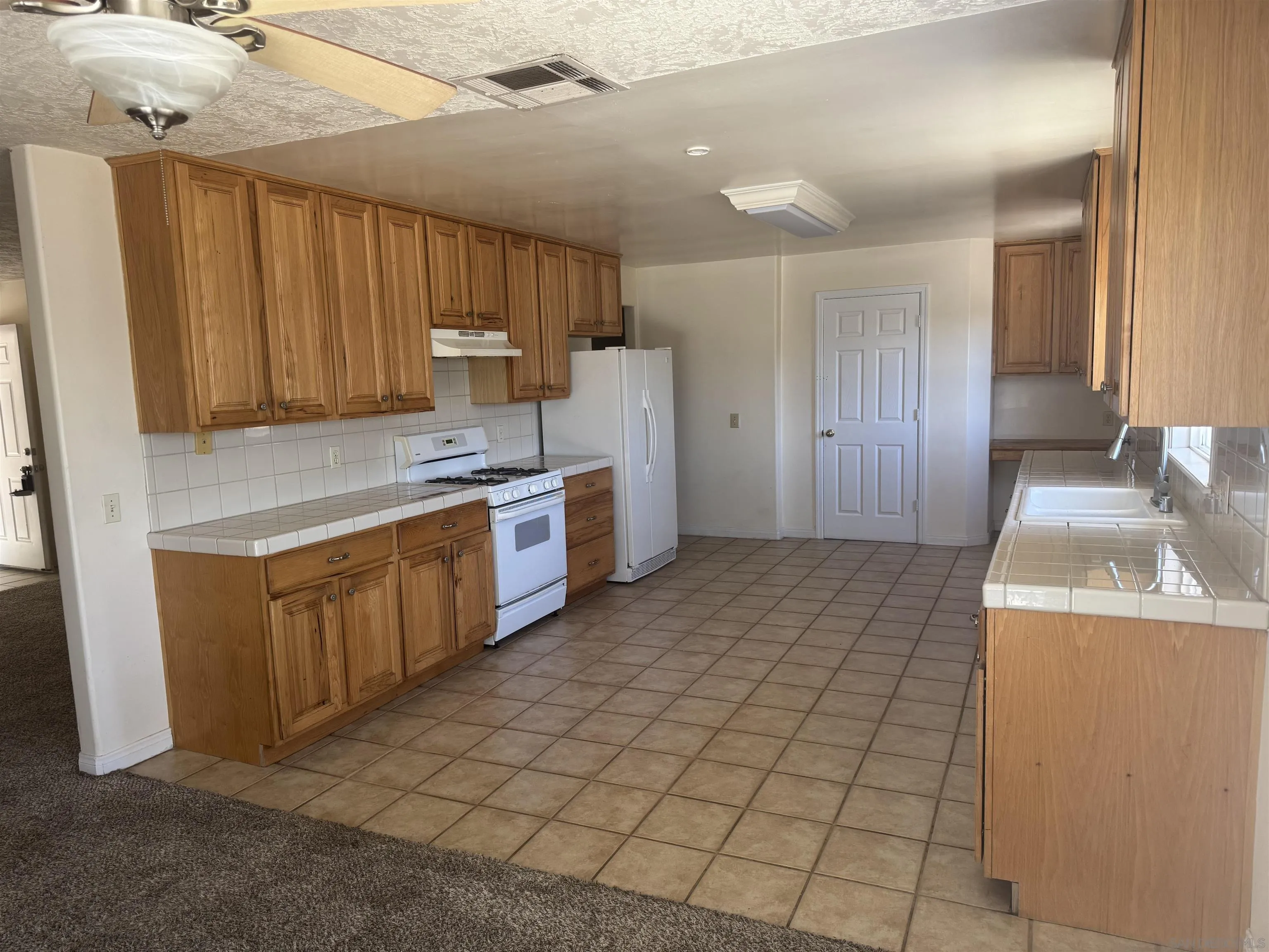 https://cdn.realtyfeed.com/cdn/127/260012757/ddf5f220c46932f6de43fa07a02b7f0c.webp