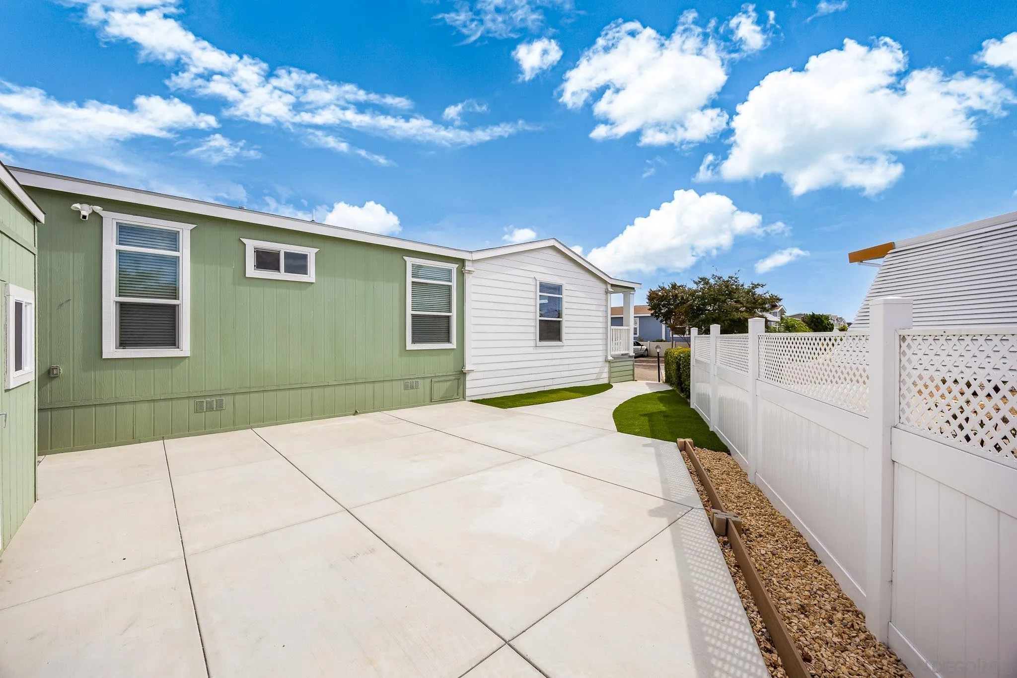 https://cdn.realtyfeed.com/cdn/127/260012760/0c437b850d7d771b7f8d117080c63d9e.webp