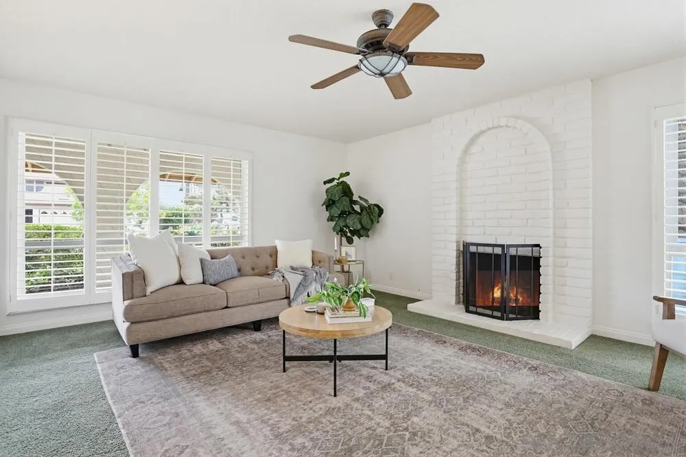 https://cdn.realtyfeed.com/cdn/127/260012761/32d5aafe9ab151823c2938dca1fe141f.webp
