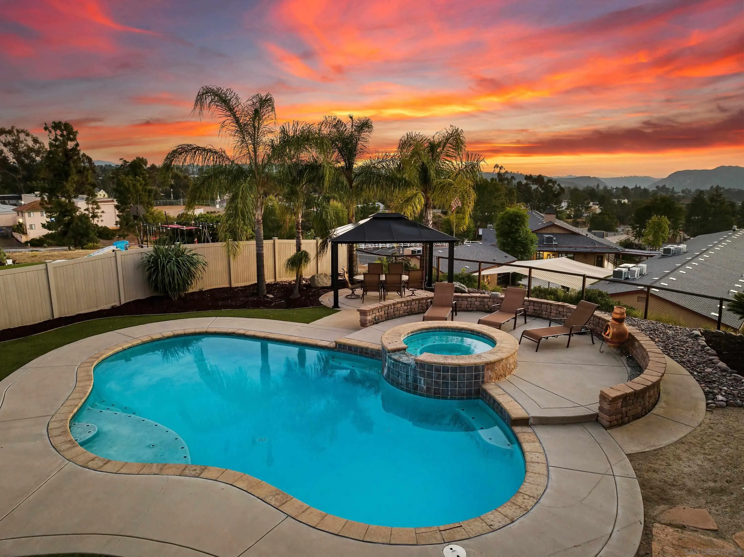 https://cdn.realtyfeed.com/cdn/127/260012764/2ca30fdb2834f942d3fd4ef1e49d01f3.webp