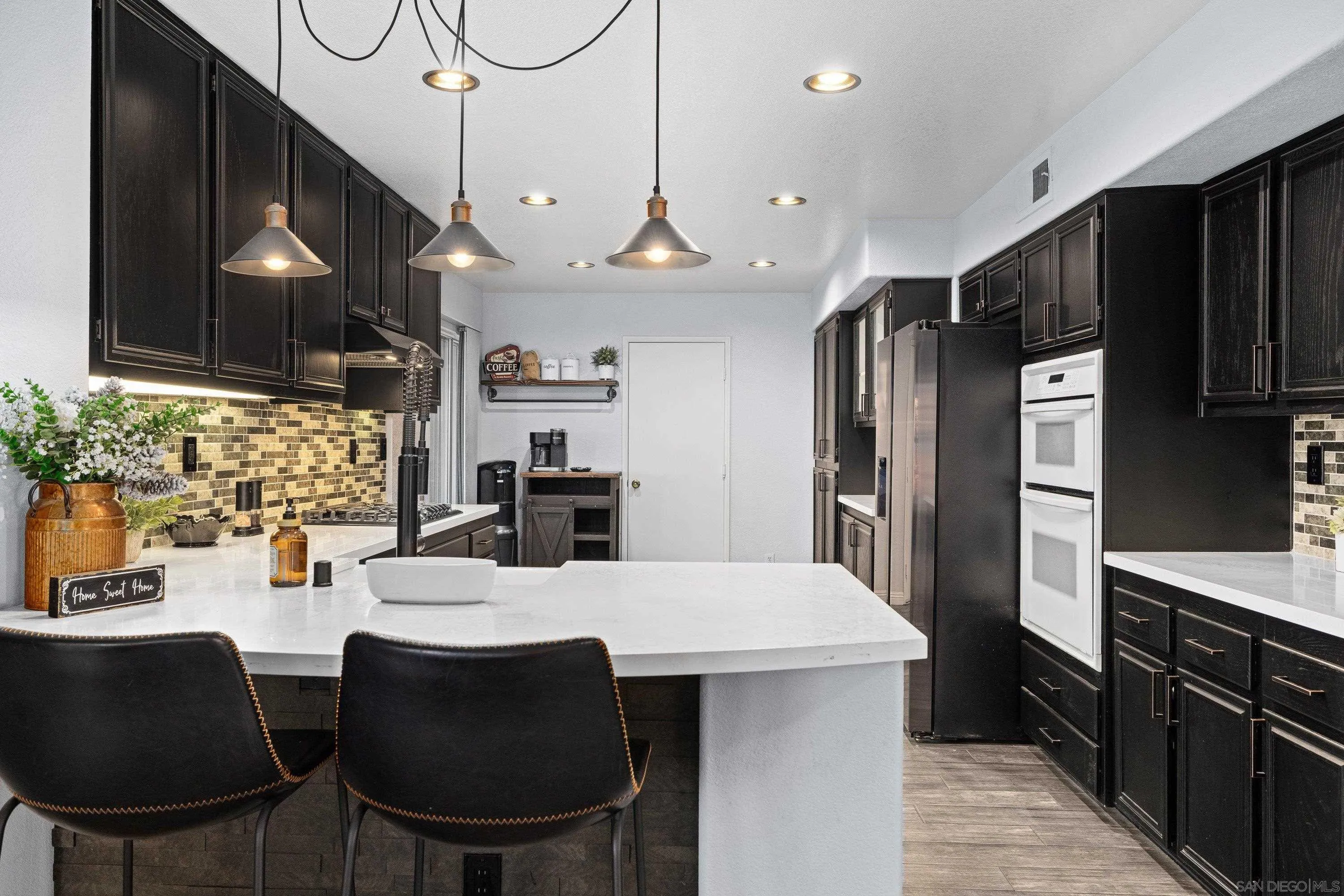 https://cdn.realtyfeed.com/cdn/127/260012764/613f4a4b7b40145a99bf428b7365ca50.webp