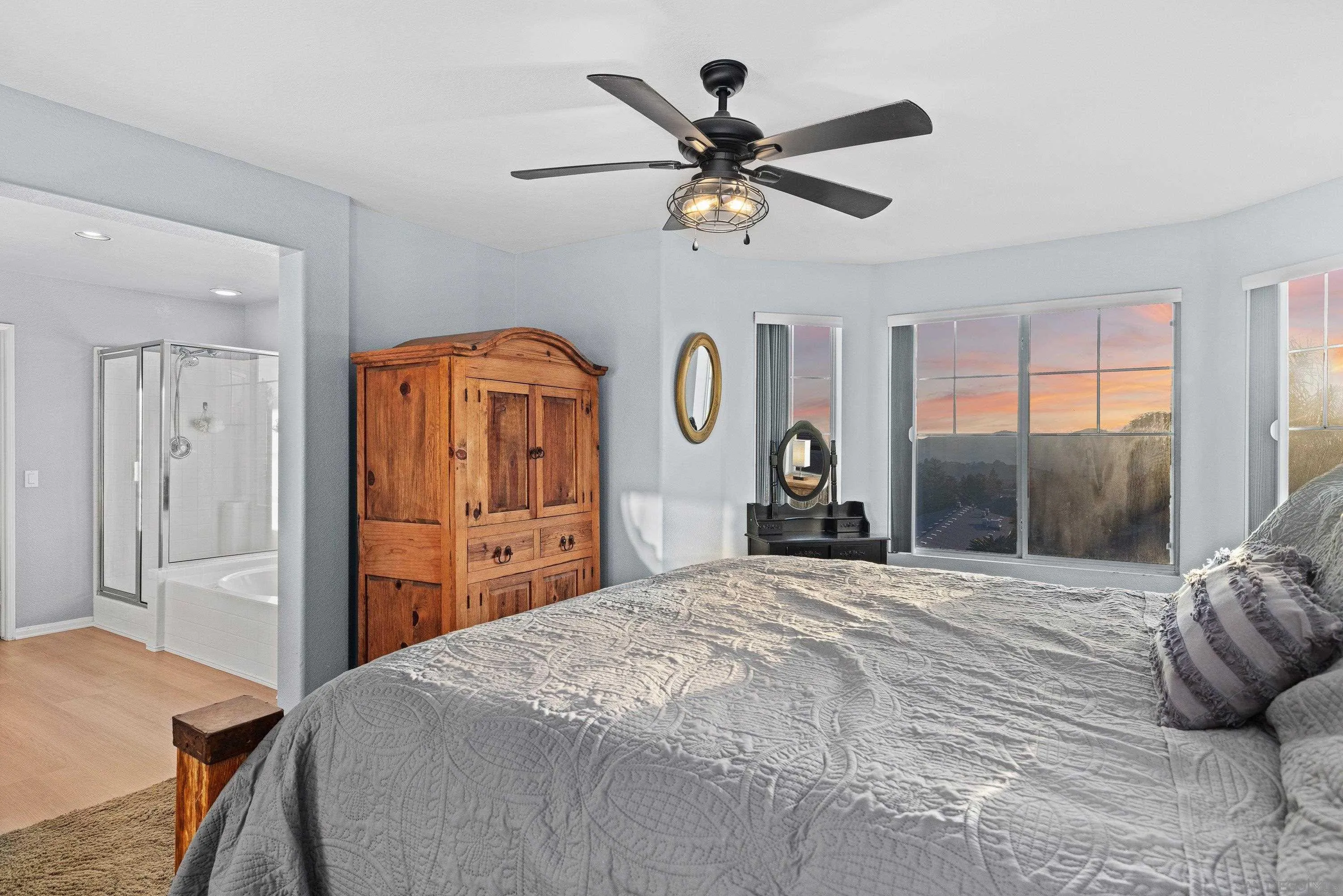 https://cdn.realtyfeed.com/cdn/127/260012764/88424040863a6553a72b120df8768bd3.webp