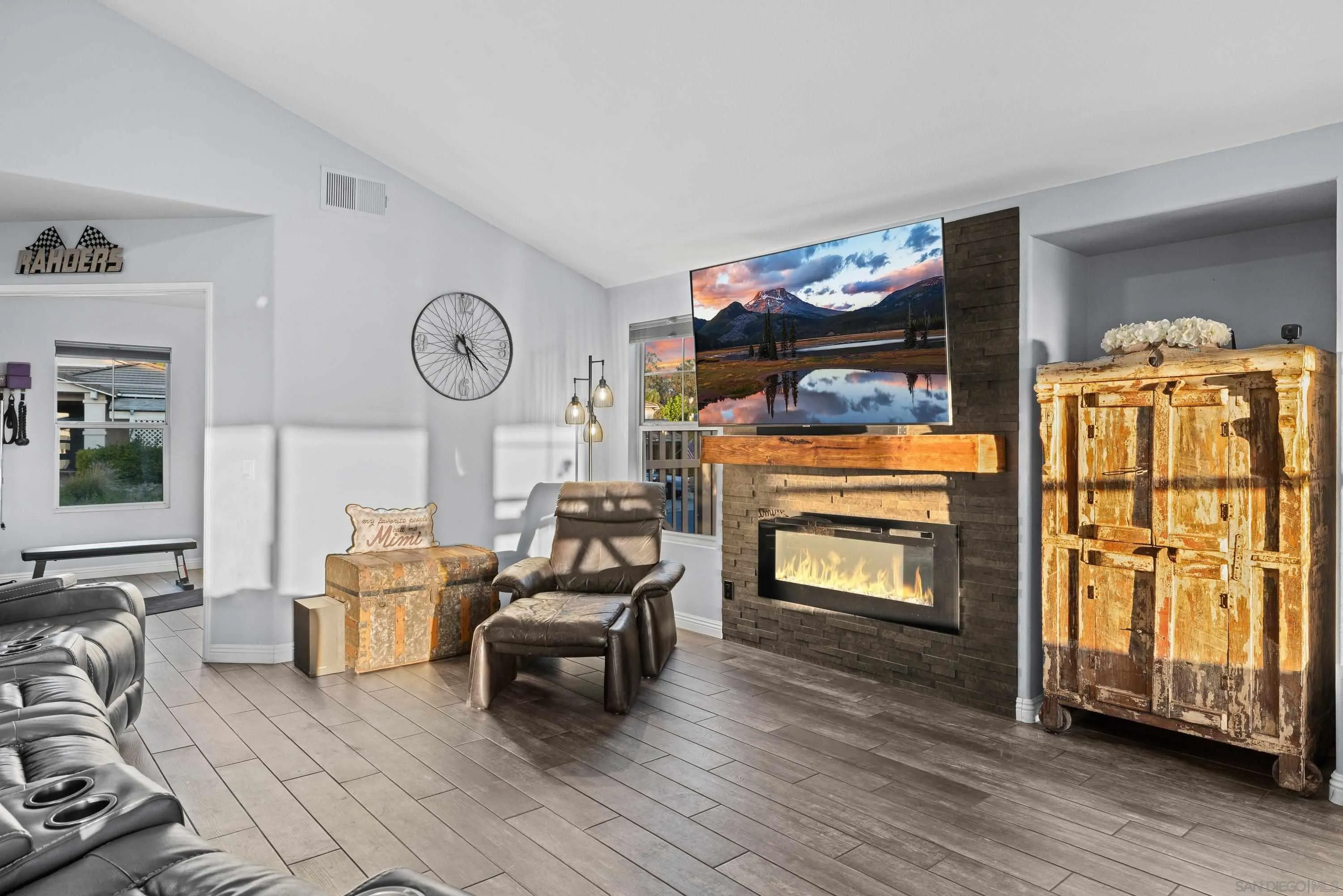 https://cdn.realtyfeed.com/cdn/127/260012764/c9b5cdf2f0266f6e0f42fc90cca5884b.webp