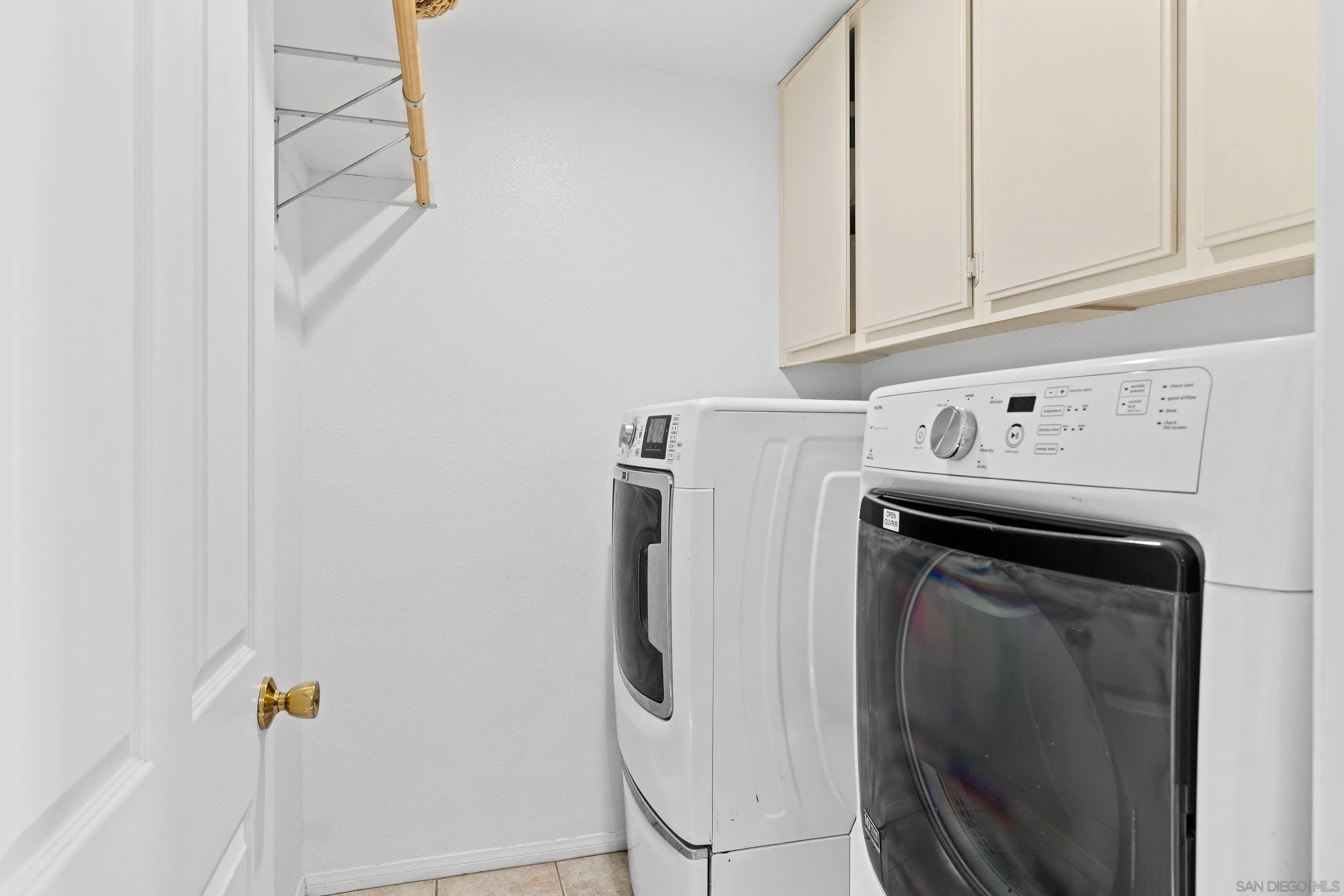 https://cdn.realtyfeed.com/cdn/127/260012764/db56c7ba8cdd408655eae51a0949007d.webp